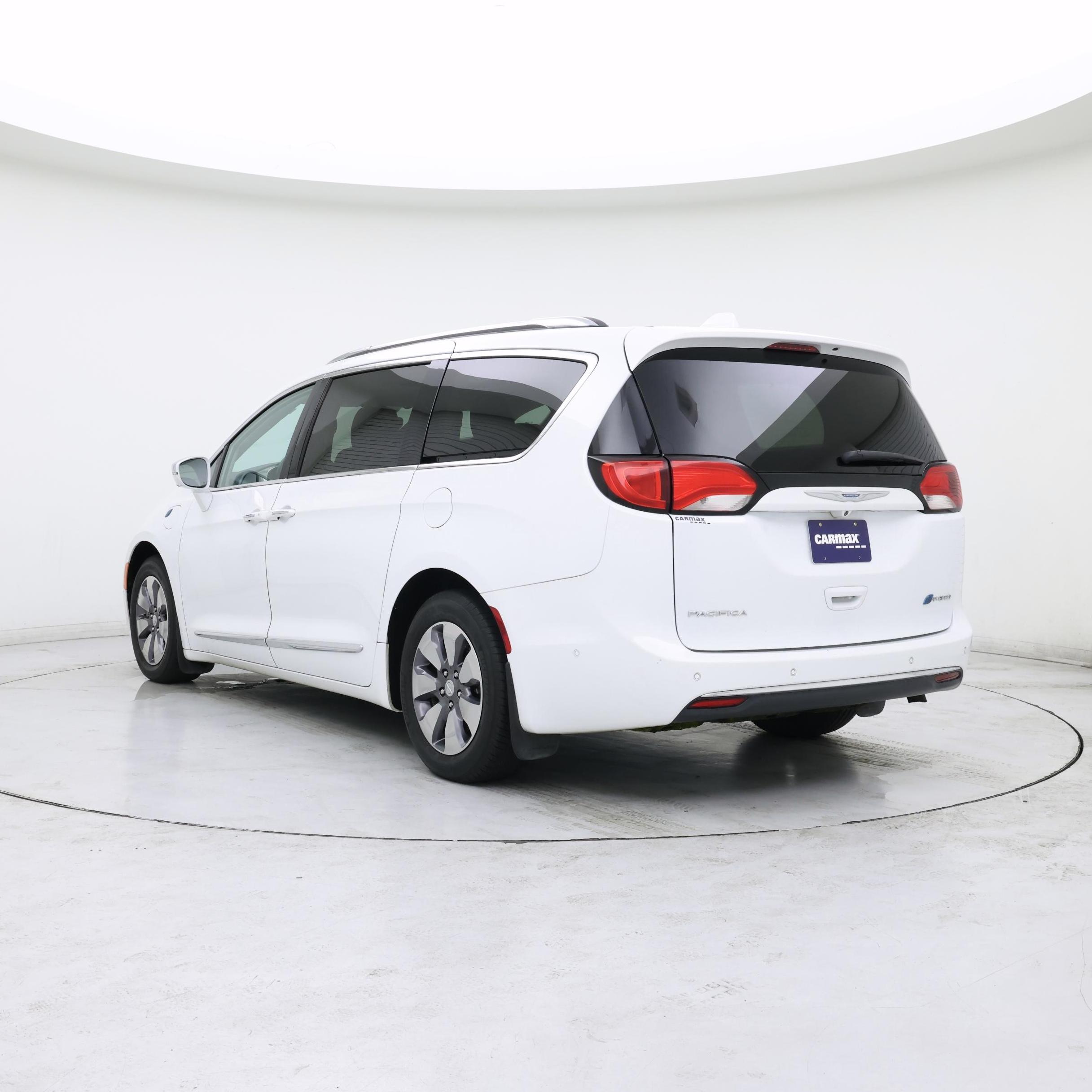 Thumbnail: 2018 Chrysler Pacifica - 2