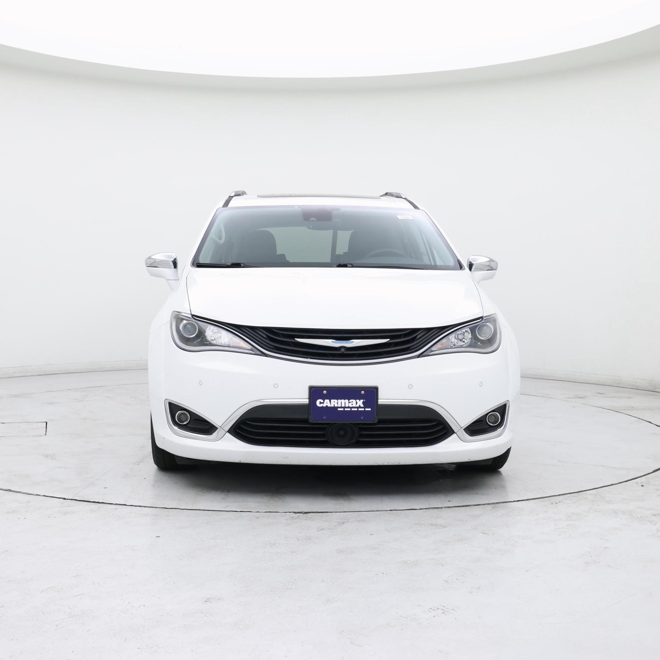 Thumbnail: 2018 Chrysler Pacifica - 5