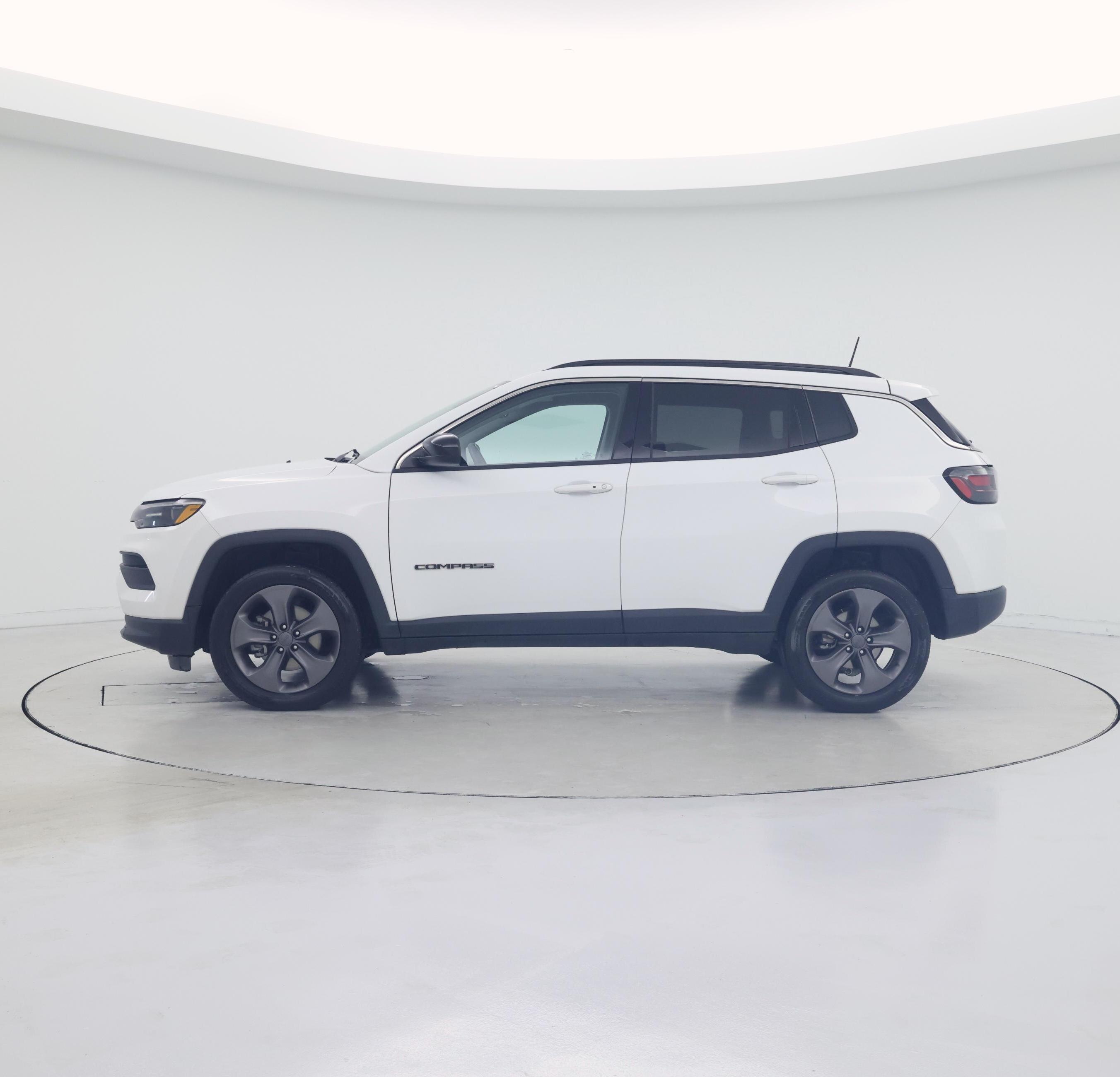 Thumbnail: 2022 Jeep Compass - 3