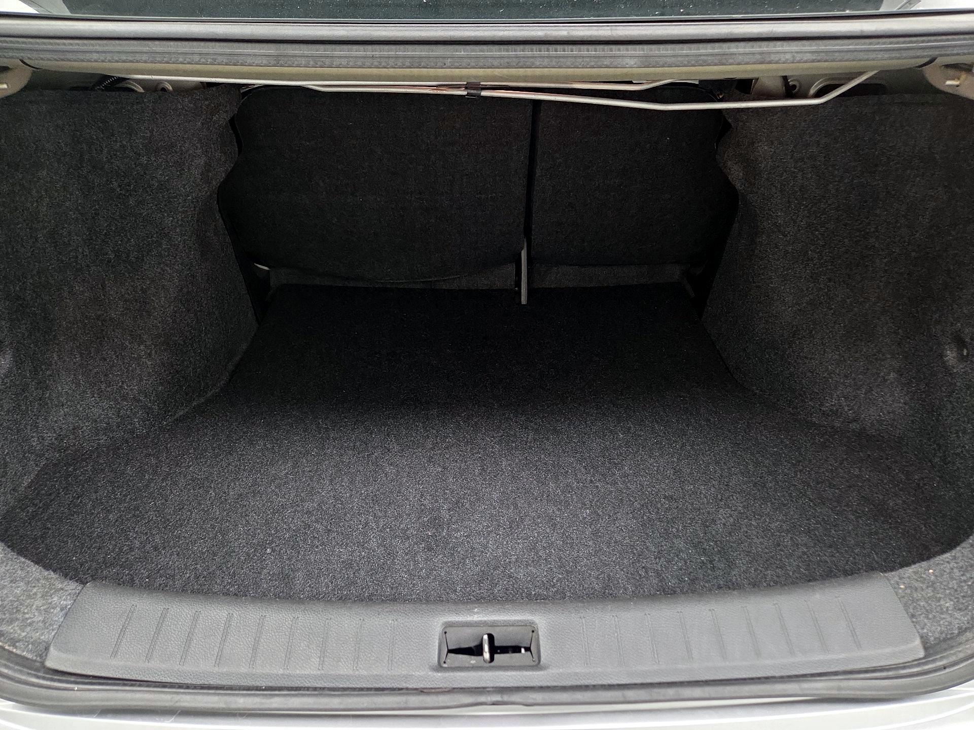 Thumbnail: 2019 Nissan Sentra - 18