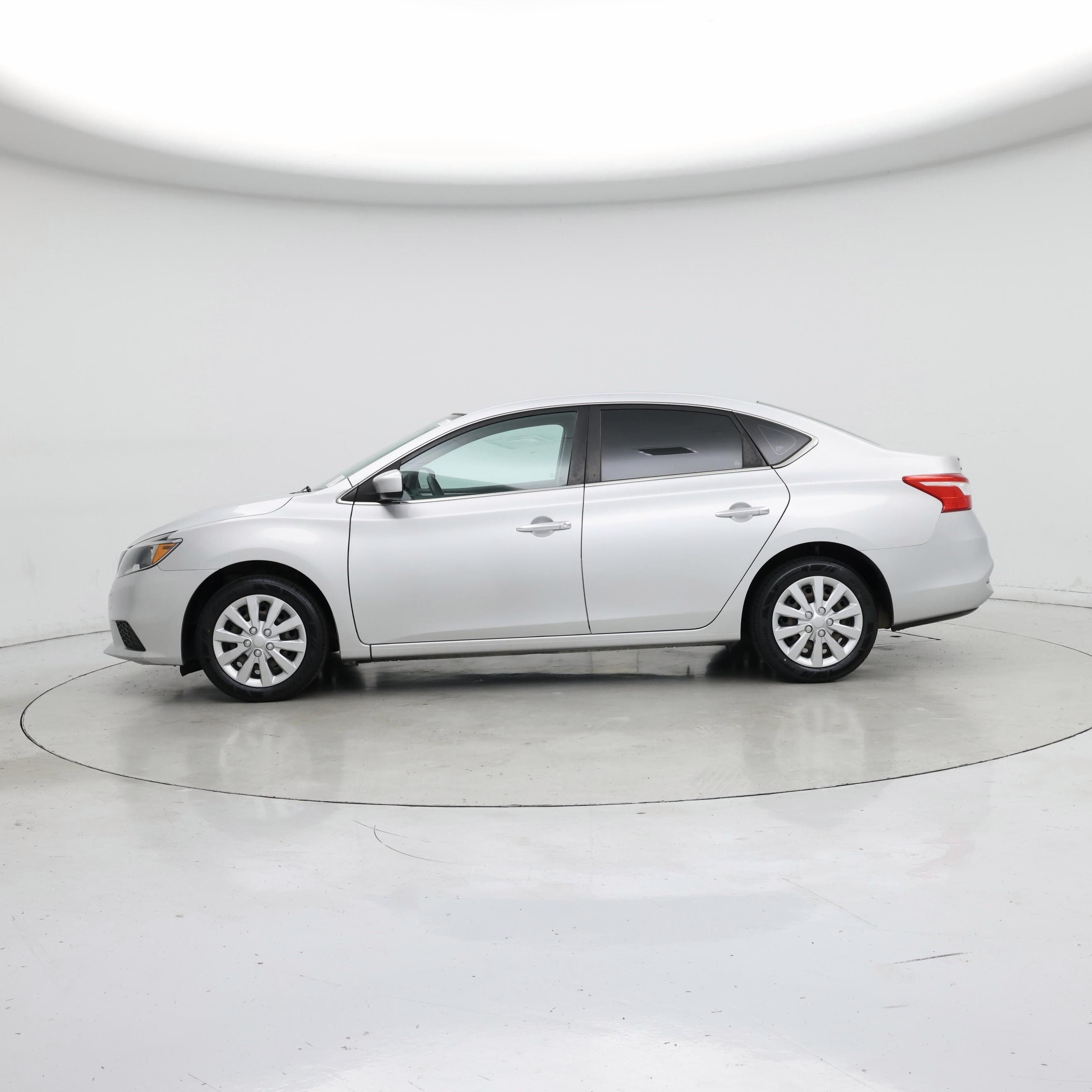 Thumbnail: 2019 Nissan Sentra - 3