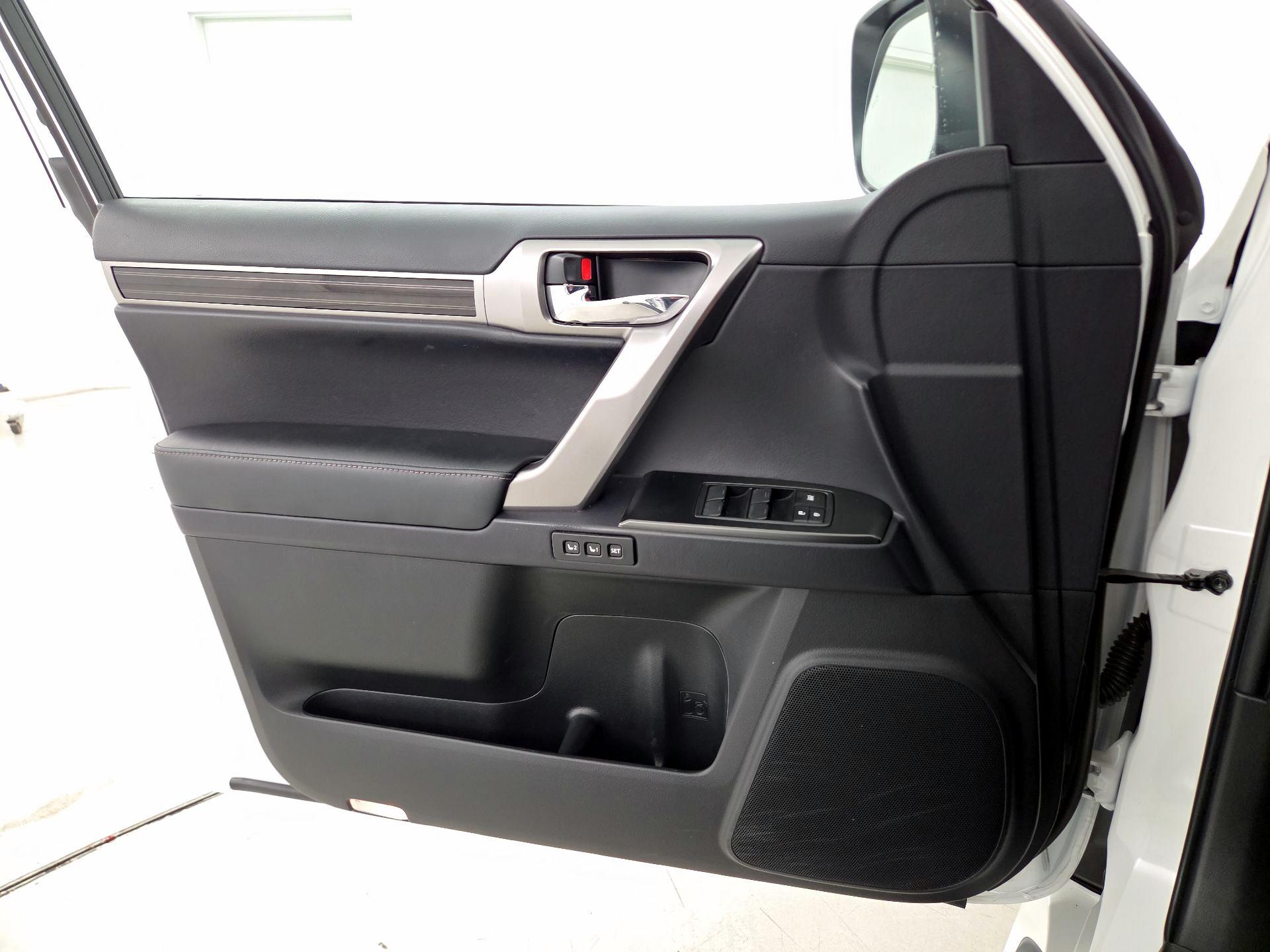 Thumbnail: 2023 Lexus GX - 12