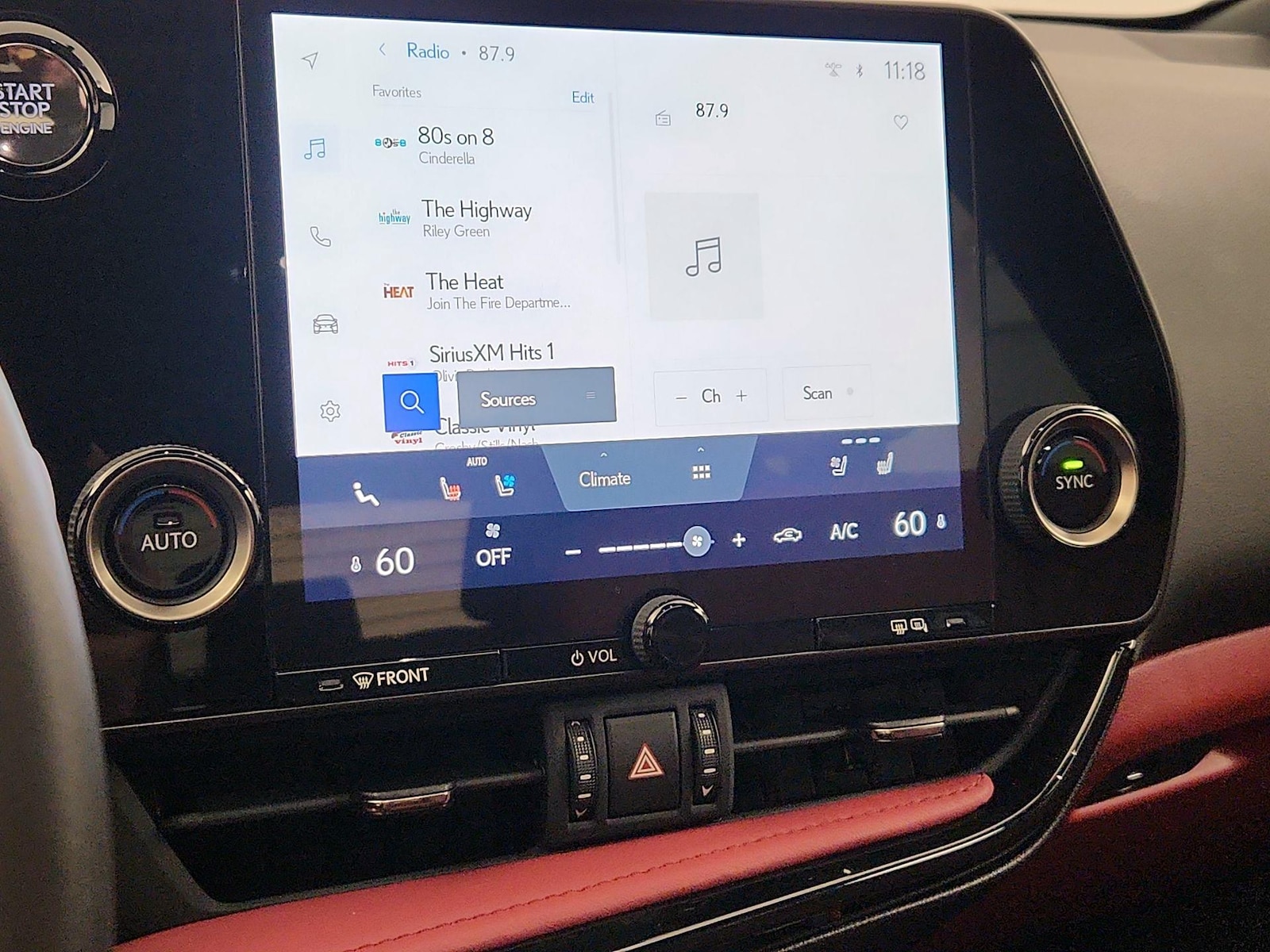 2025 Lexus NX 250 - Photo 16