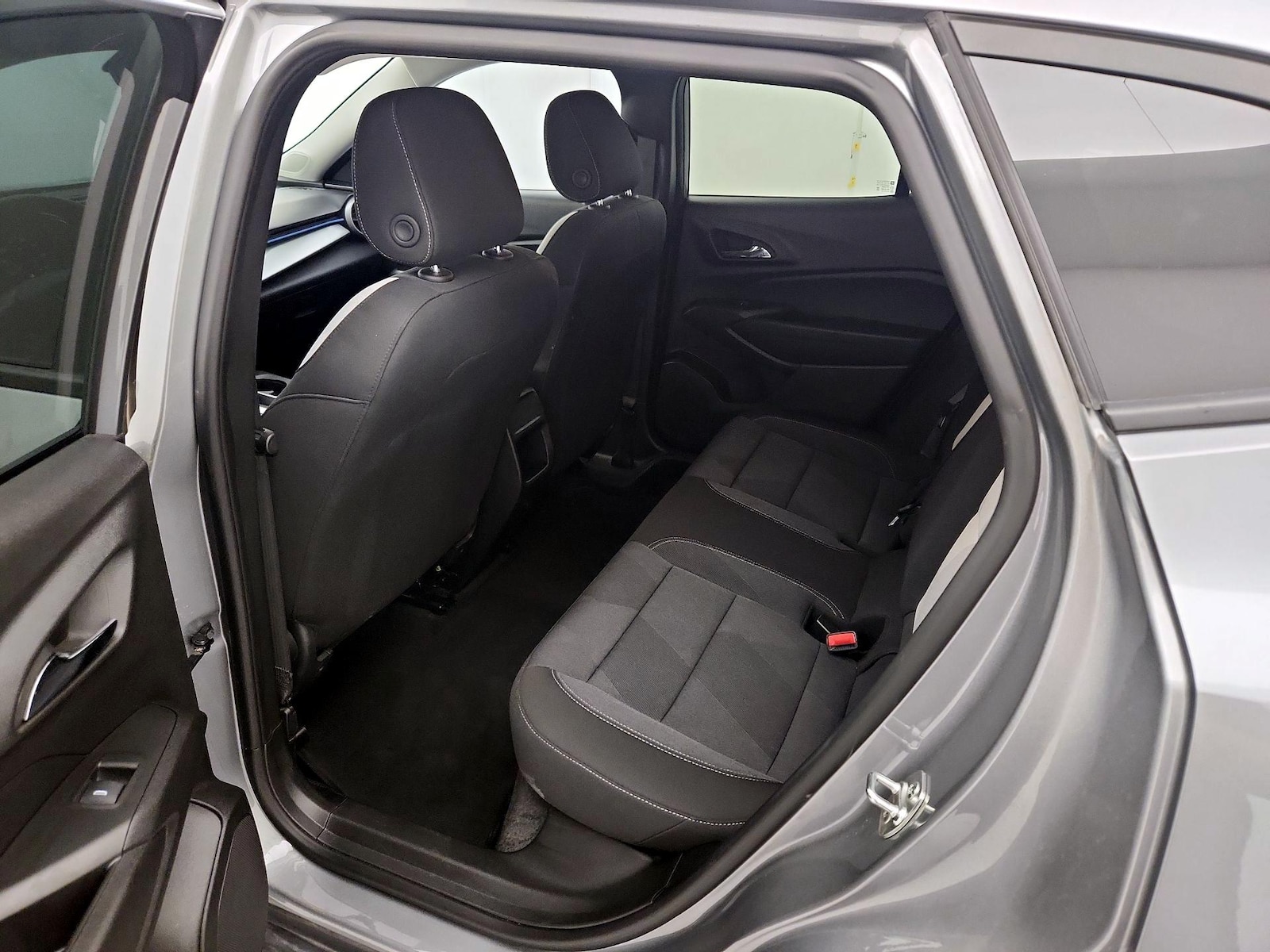 2025 Chevrolet Trax LS - Photo 20