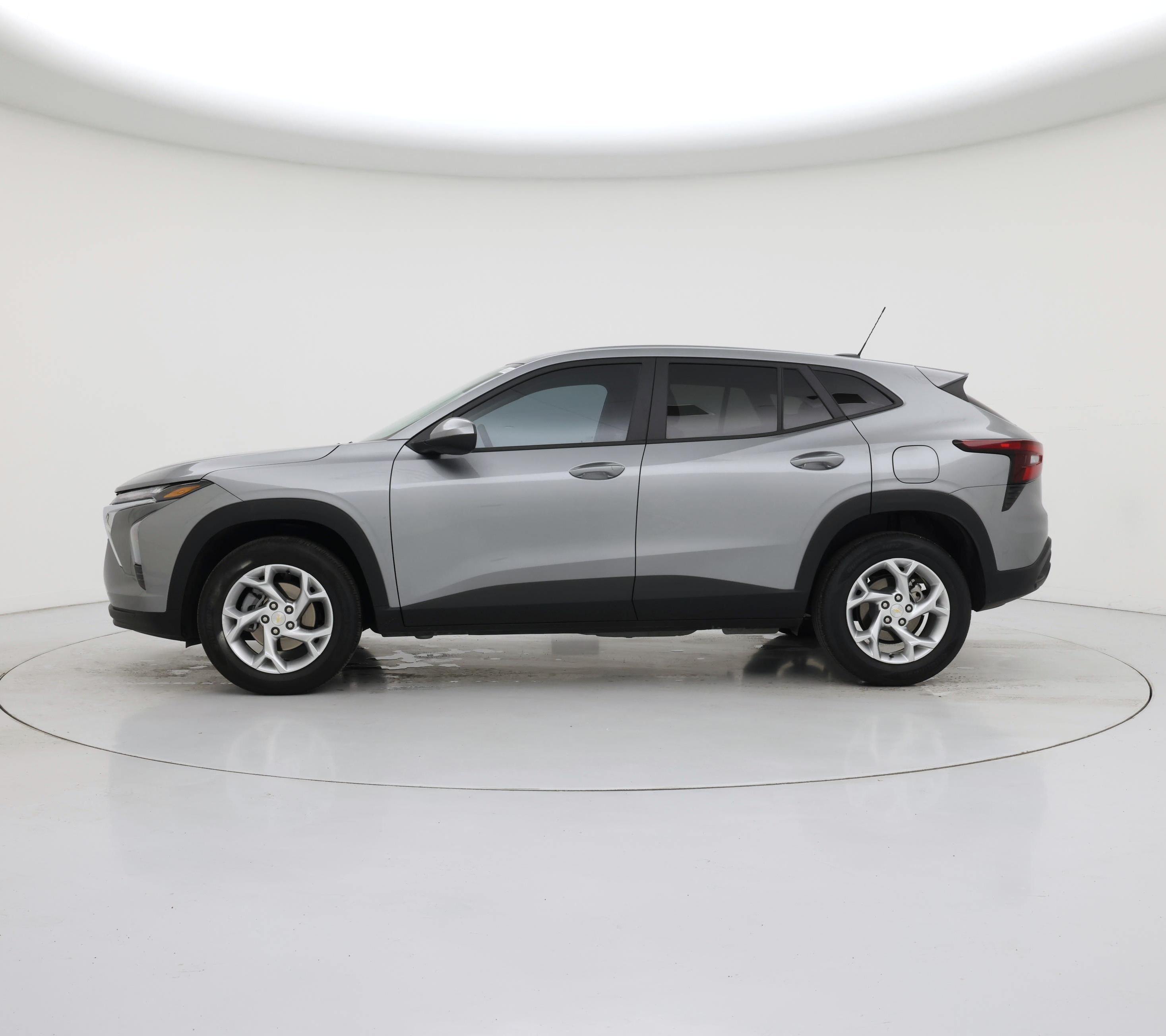 Thumbnail: 2025 Chevrolet Trax - 3
