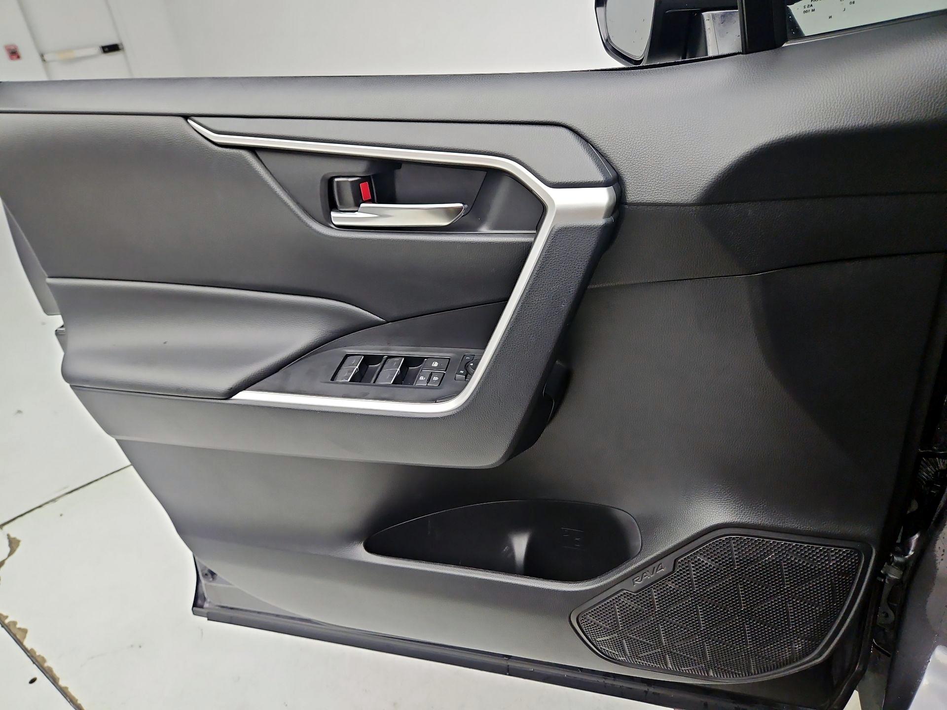 Thumbnail: 2024 Toyota RAV4 - 12
