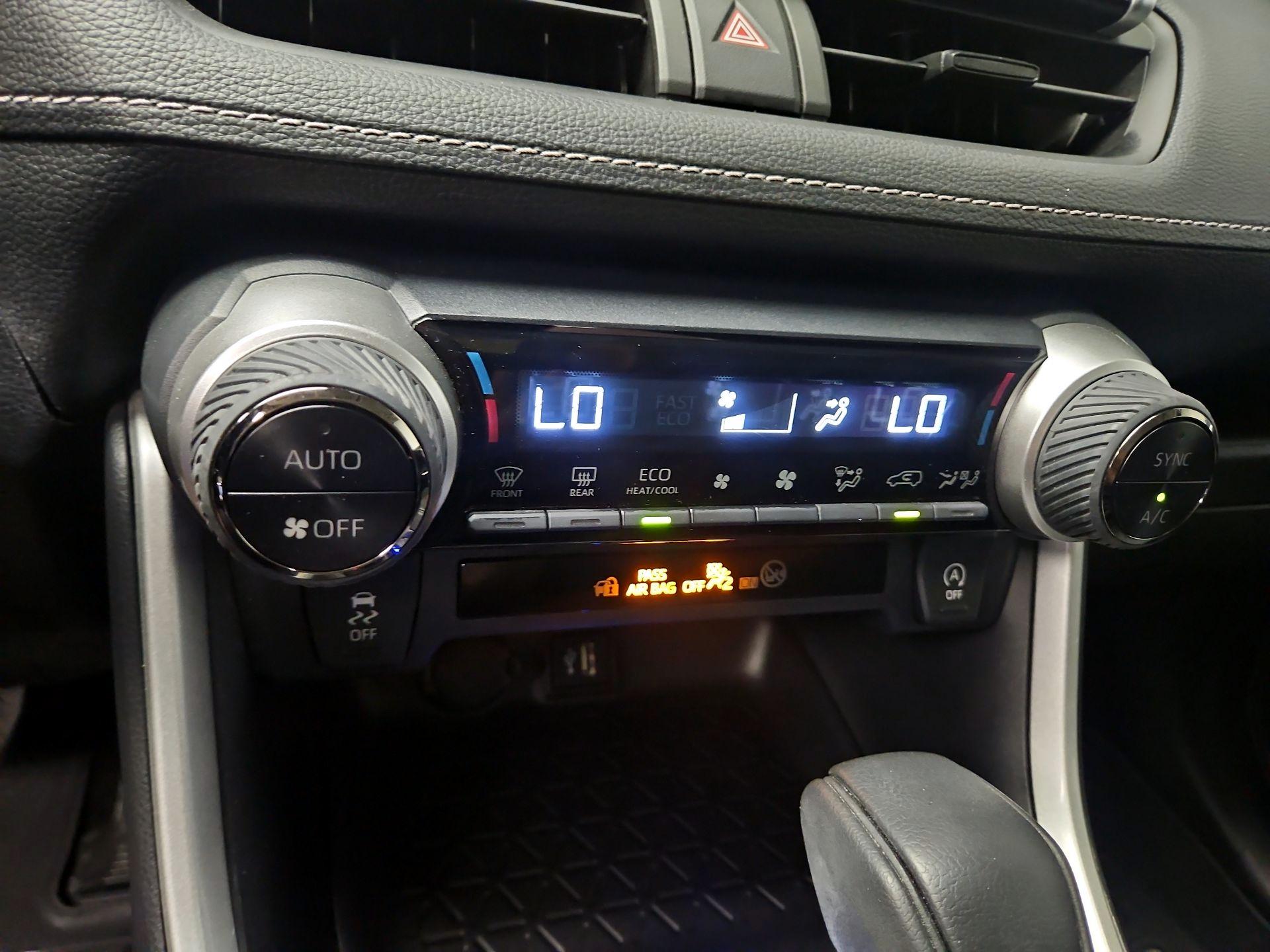 Thumbnail: 2024 Toyota RAV4 - 17