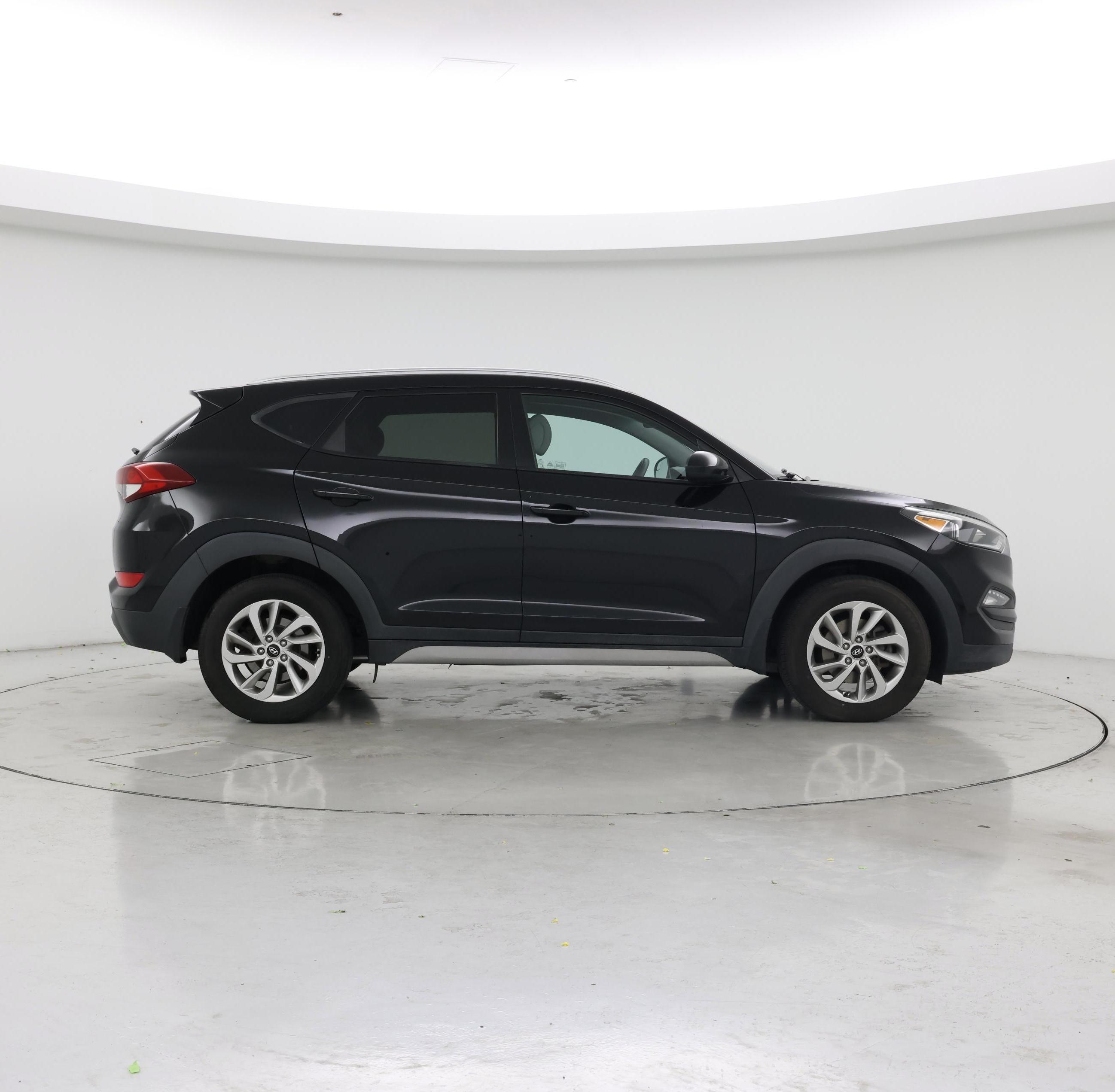 Thumbnail: 2017 Hyundai Tucson - 7