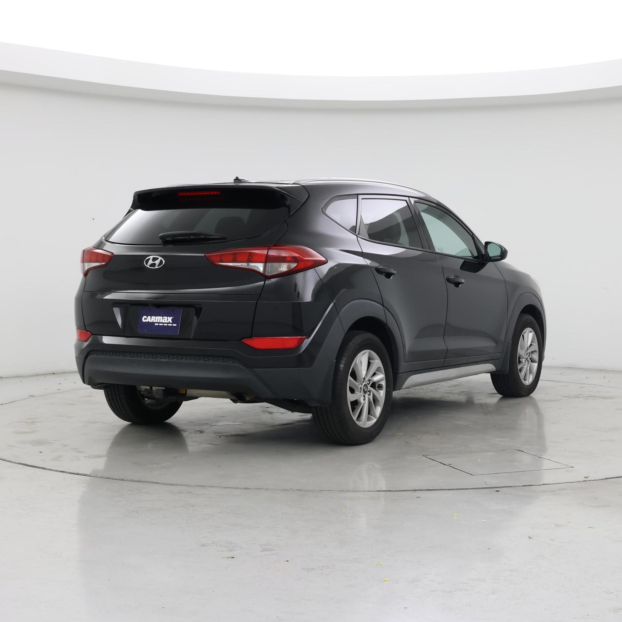 Thumbnail: 2017 Hyundai Tucson - 8