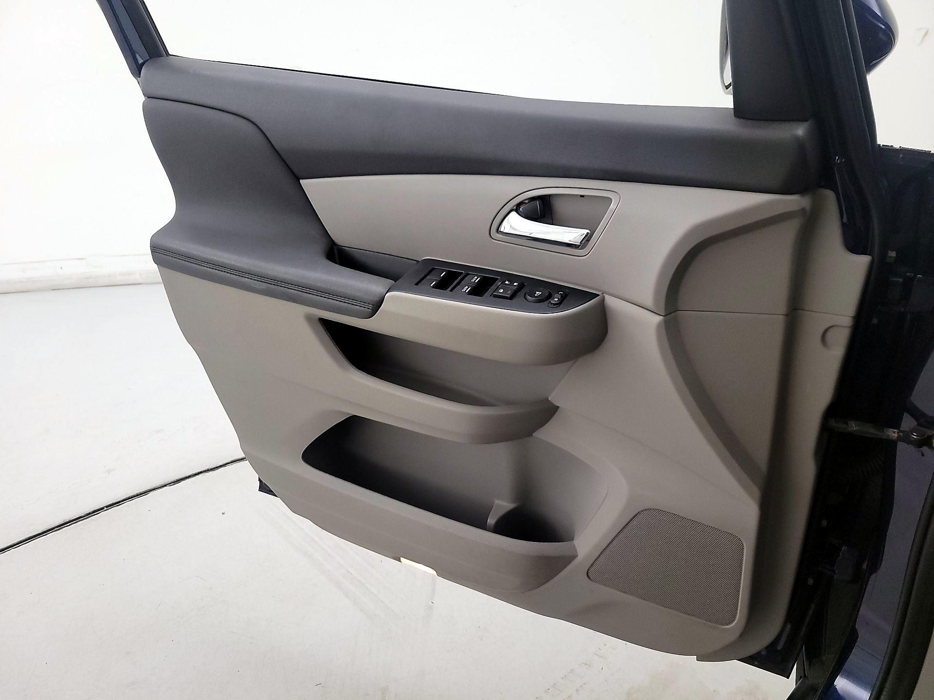 Thumbnail: 2015 Honda Odyssey - 12