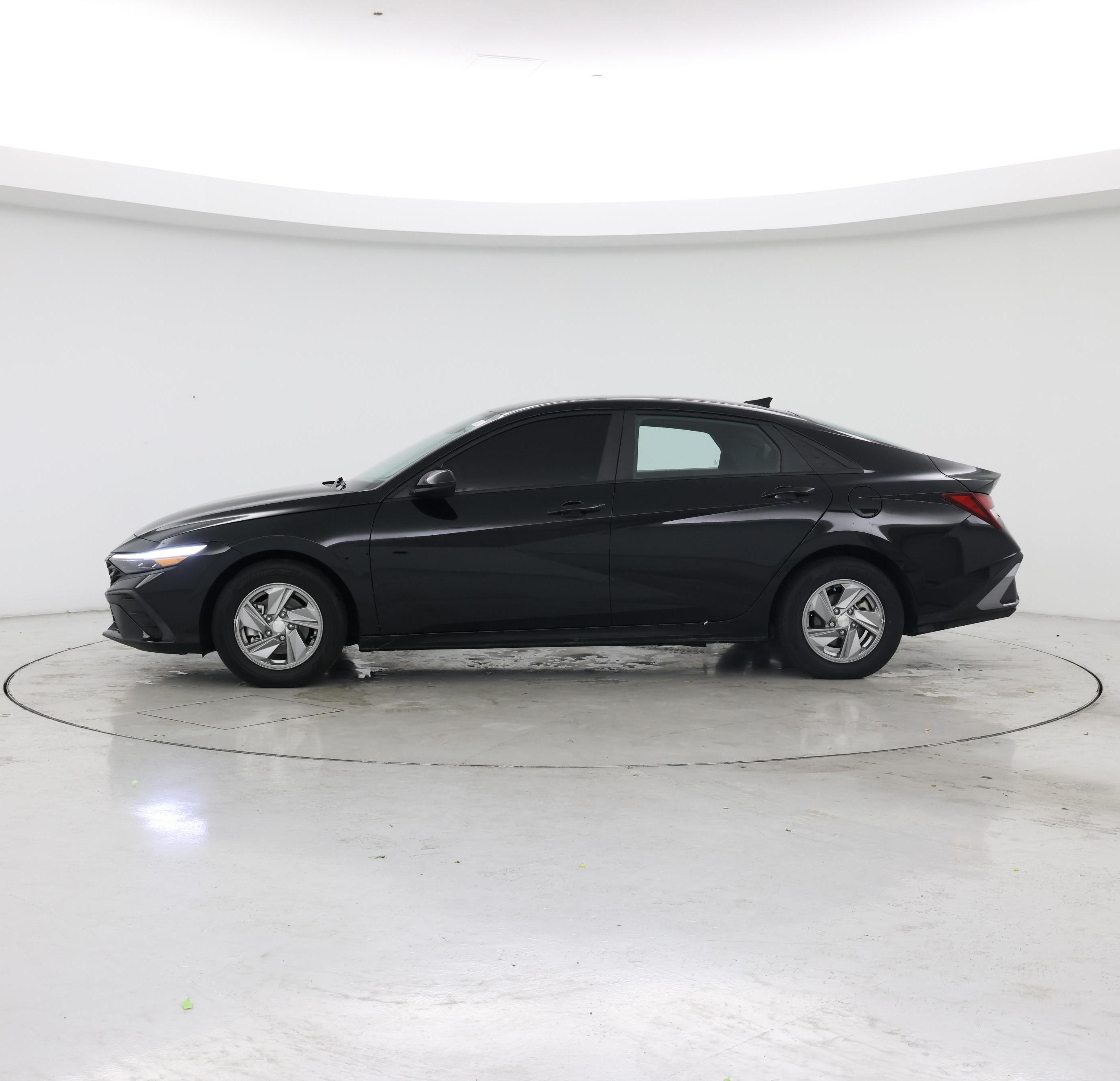 Thumbnail: 2024 Hyundai Elantra - 3
