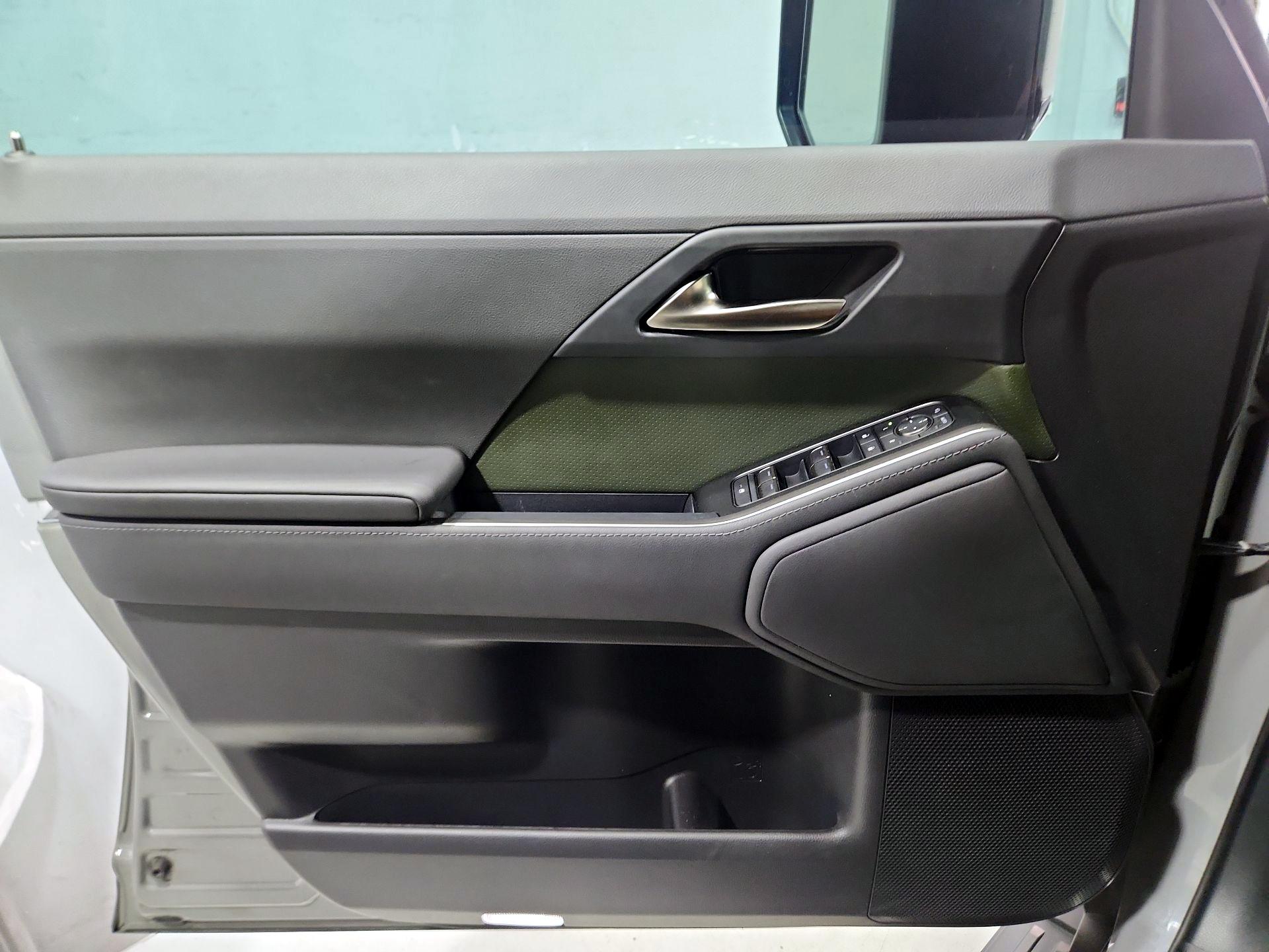 Thumbnail: 2025 Lexus GX - 12