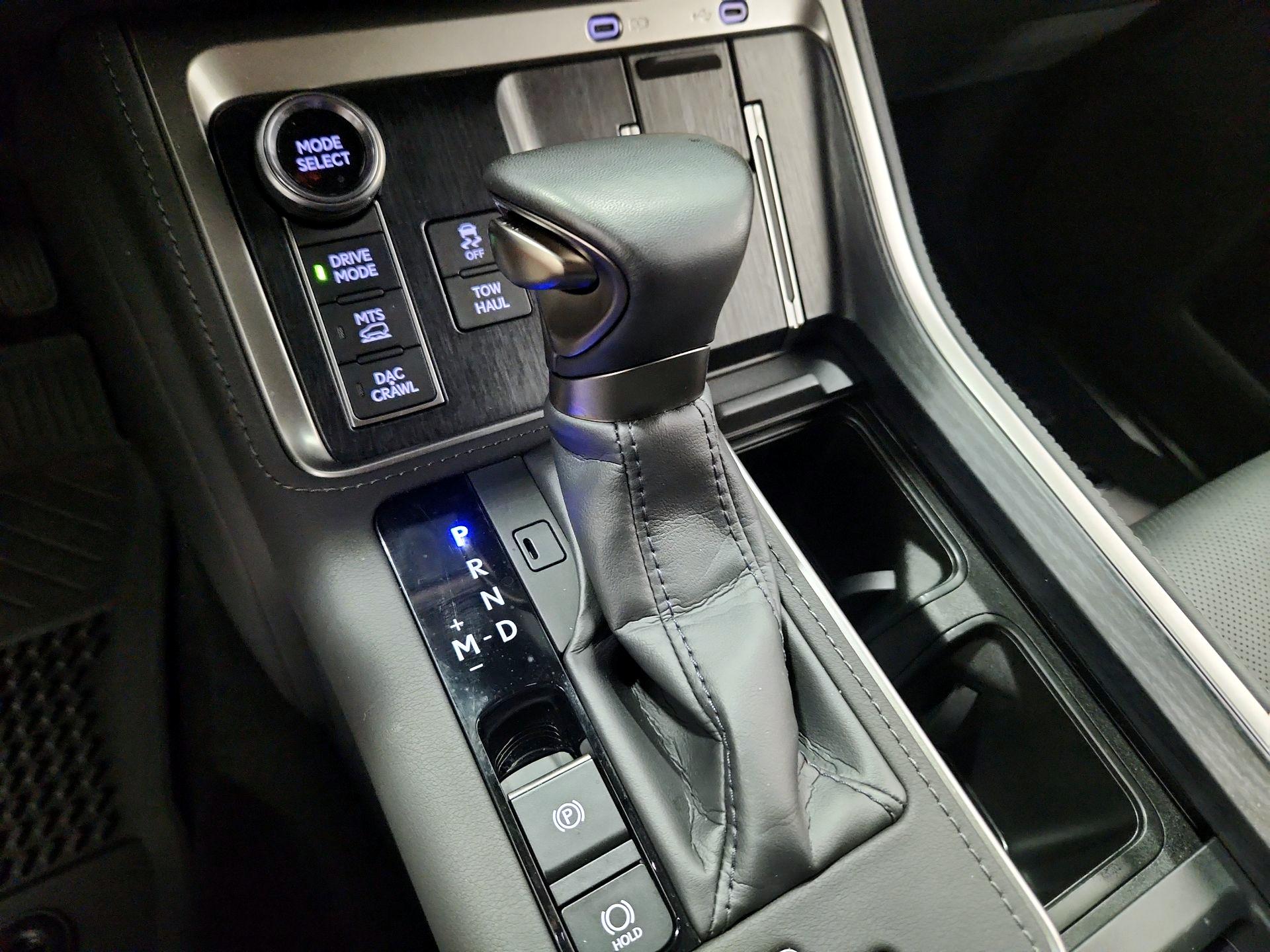Thumbnail: 2025 Lexus GX - 17