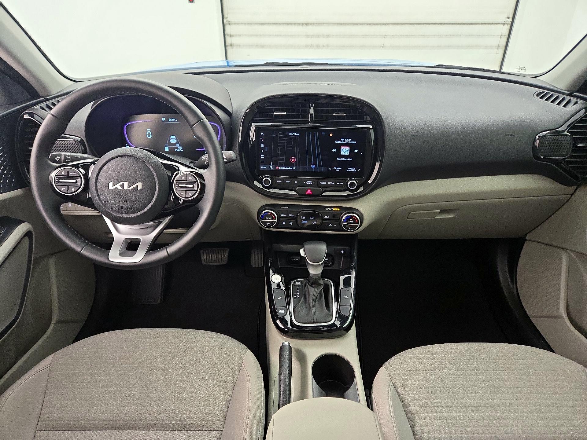 Thumbnail: 2023 Kia Soul - 9