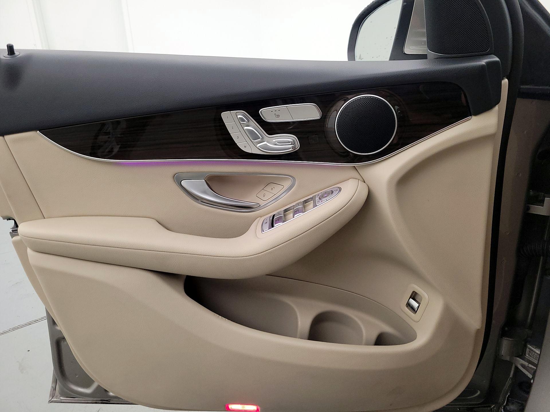 Thumbnail: 2022 Mercedes-Benz GLC - 12
