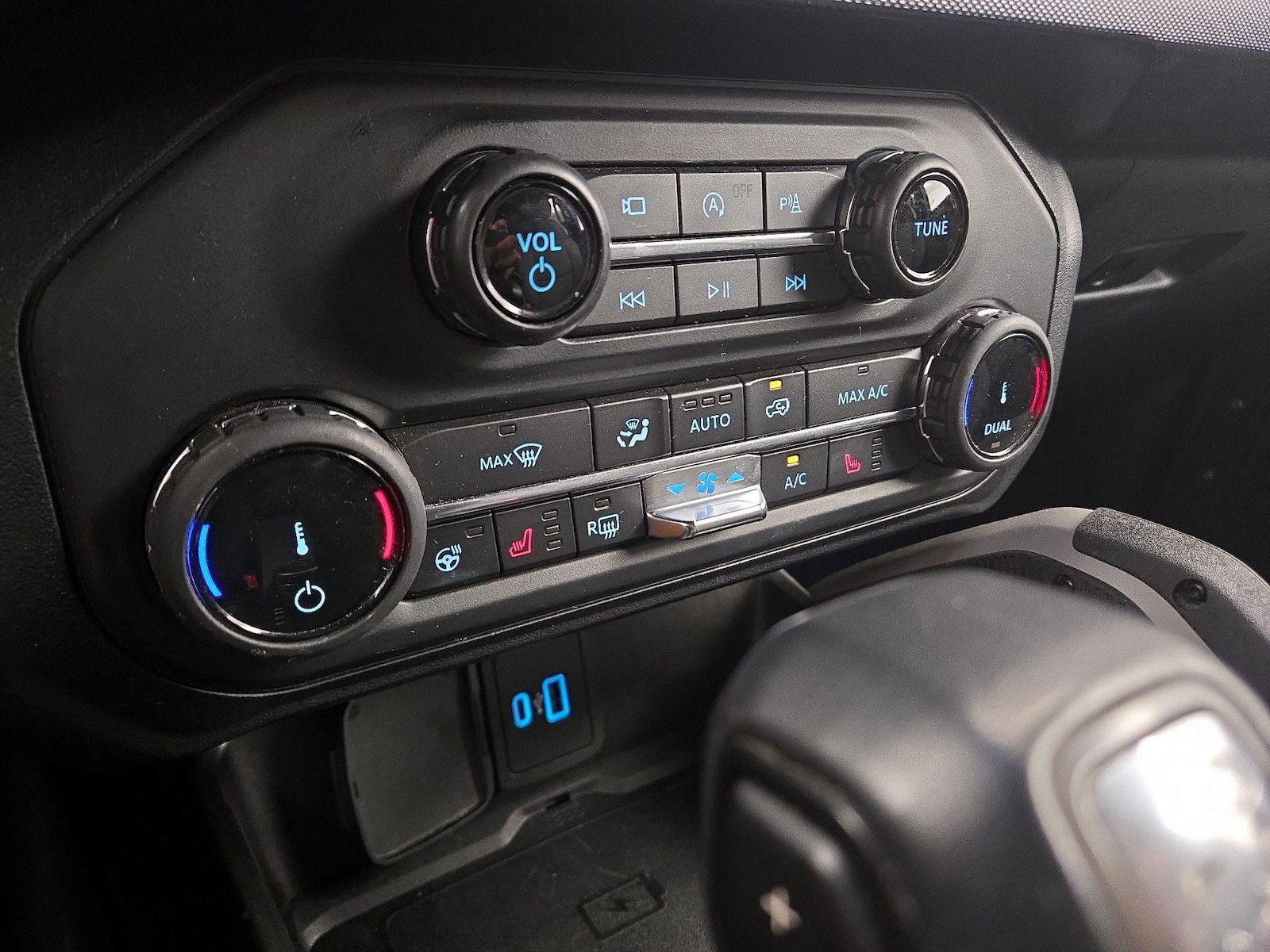 2022 Ford Bronco 4-Door Outer Banks - Photo 18