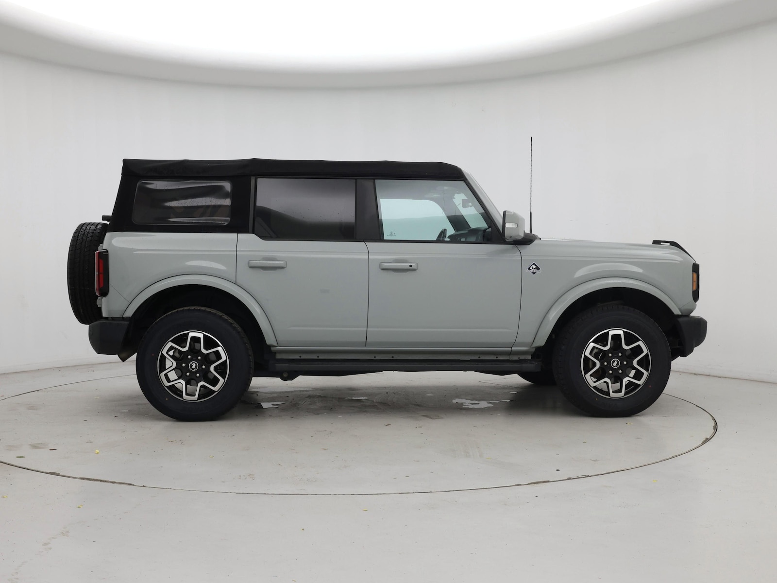 2022 Ford Bronco 4-Door Outer Banks - Photo 8