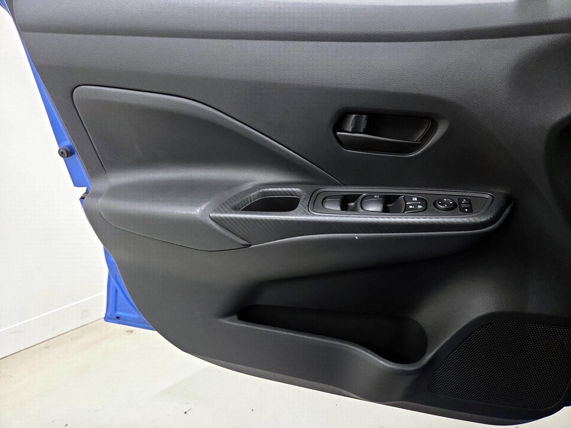 Thumbnail: 2020 Nissan Versa - 12