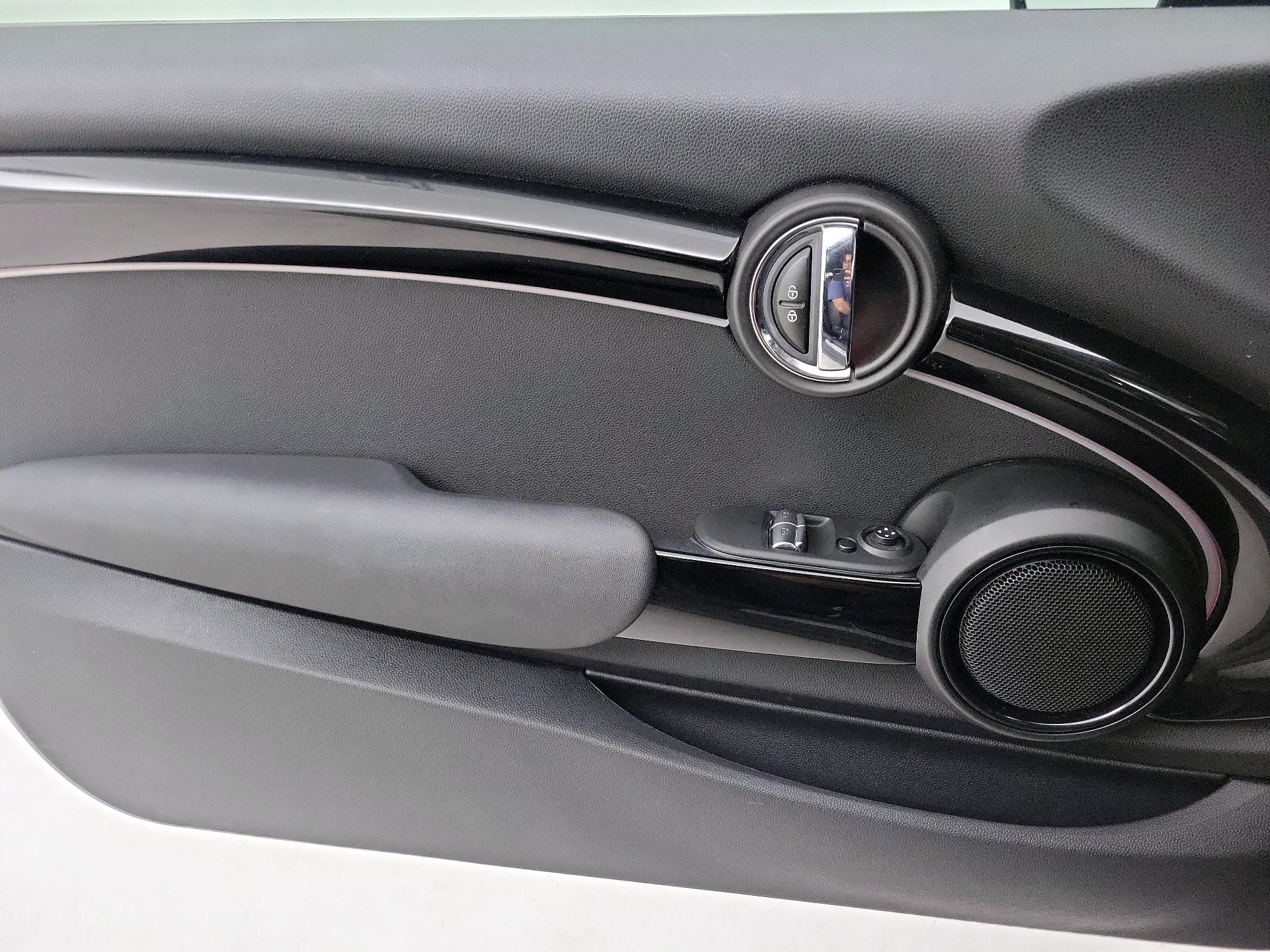 Thumbnail: 2022 MINI Cooper Hardtop - 12