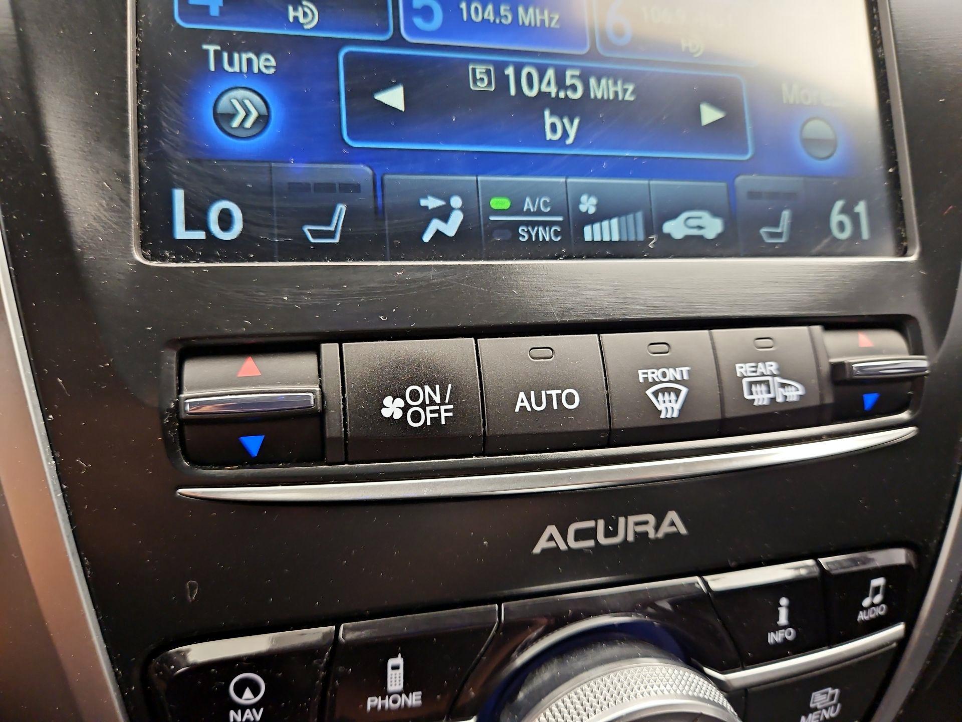 Thumbnail: 2015 Acura TLX - 17