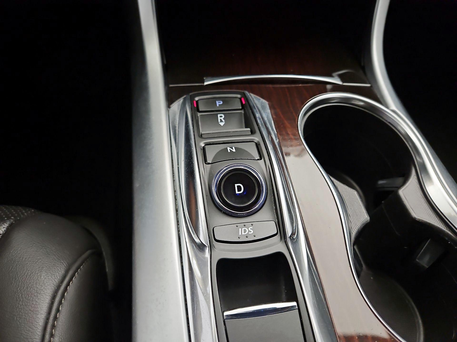 Thumbnail: 2015 Acura TLX - 18
