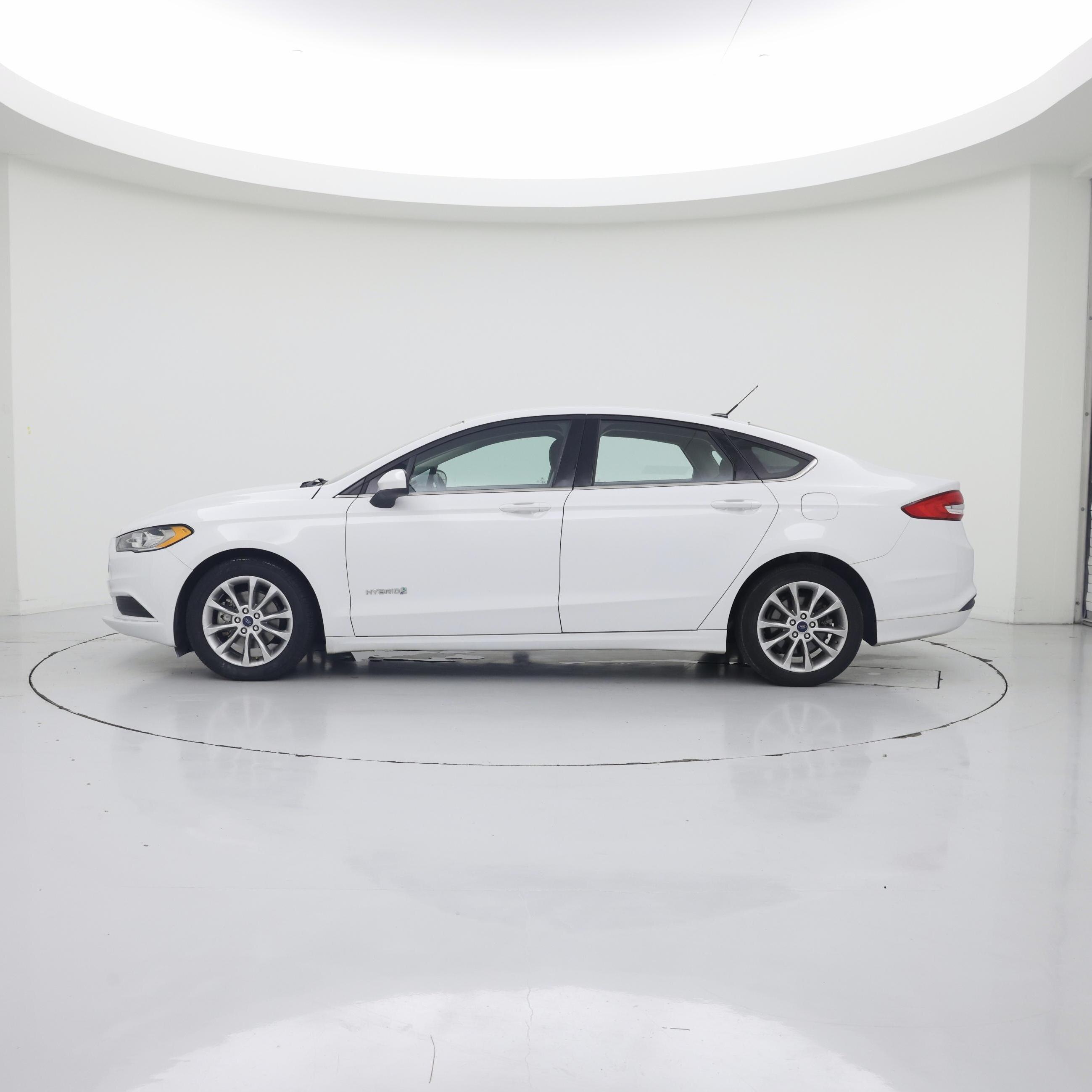 Thumbnail: 2017 Ford Fusion - 3