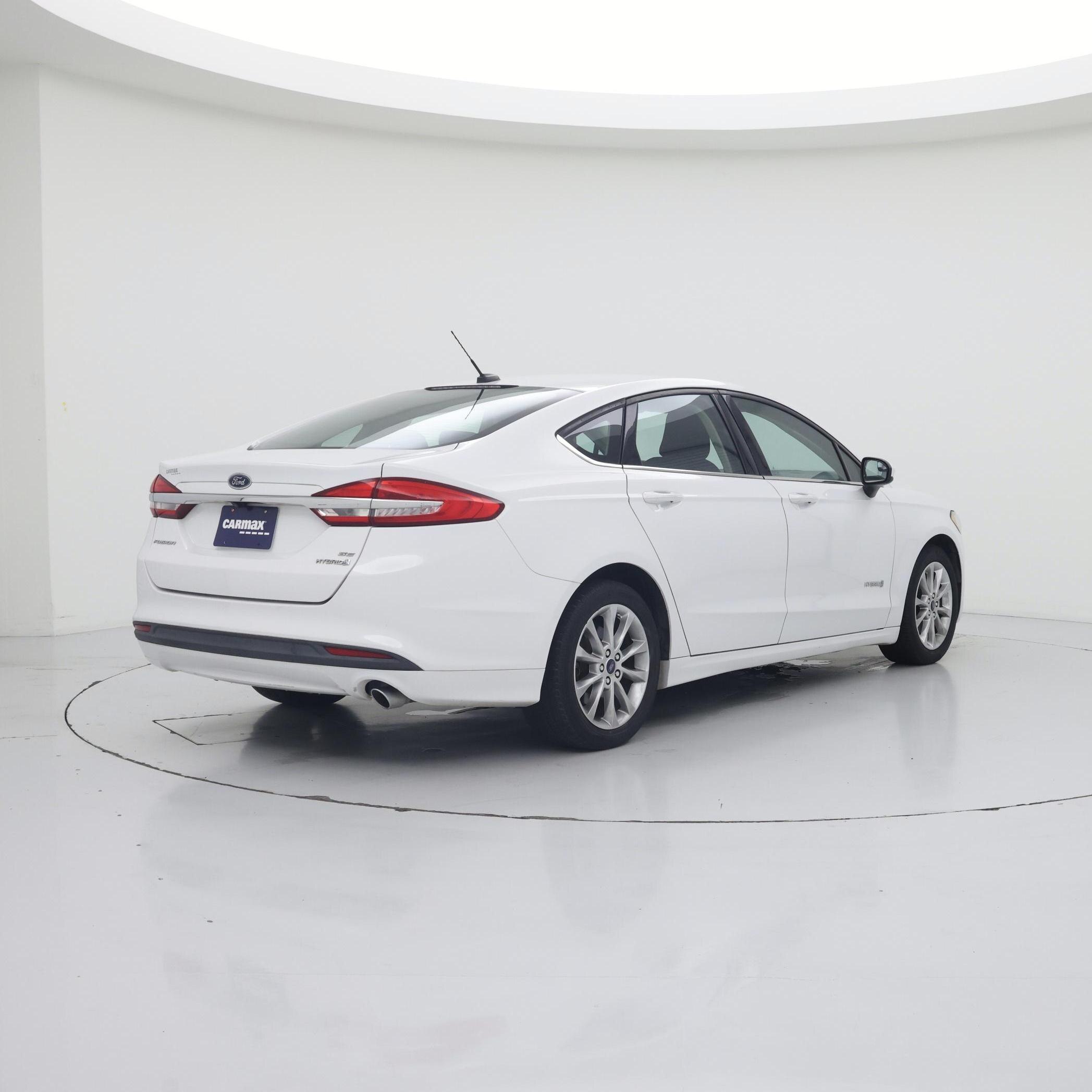Thumbnail: 2017 Ford Fusion - 8