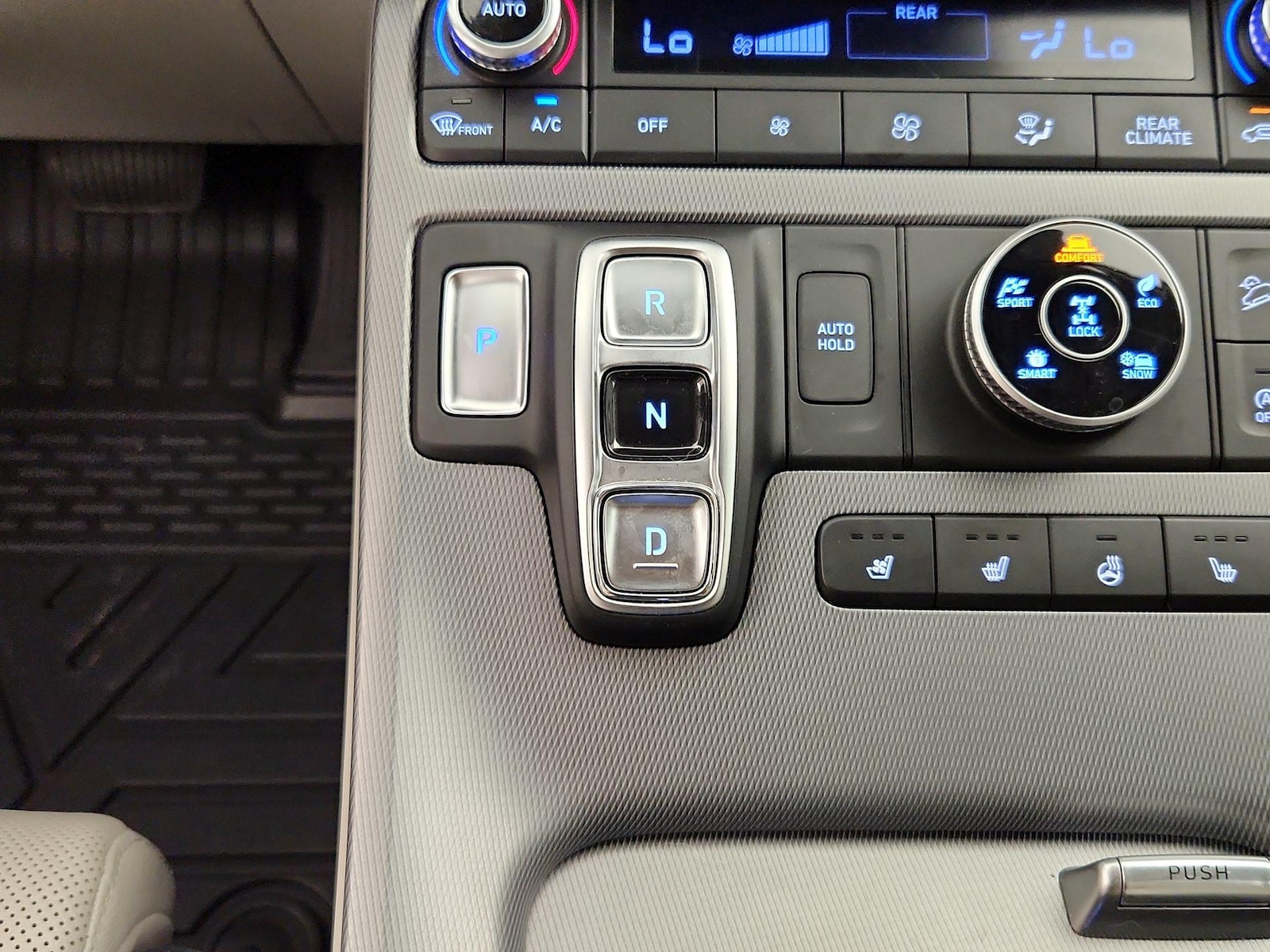 2023 Hyundai Palisade Limited - Photo 19