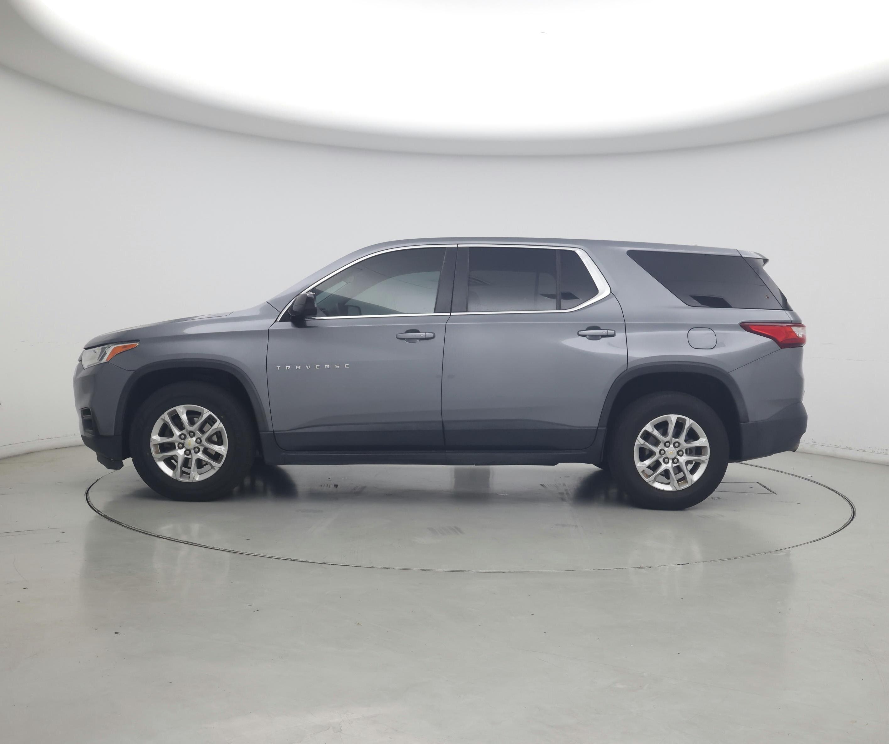 Thumbnail: 2019 Chevrolet Traverse - 3