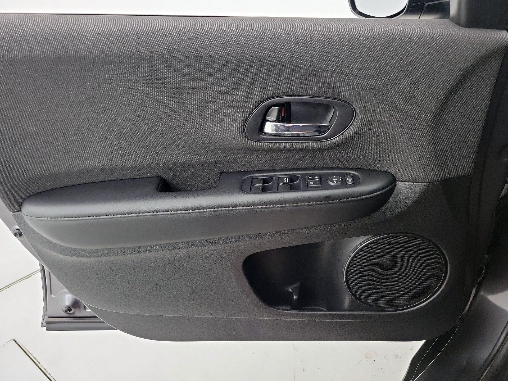 Thumbnail: 2019 Honda HR-V - 12