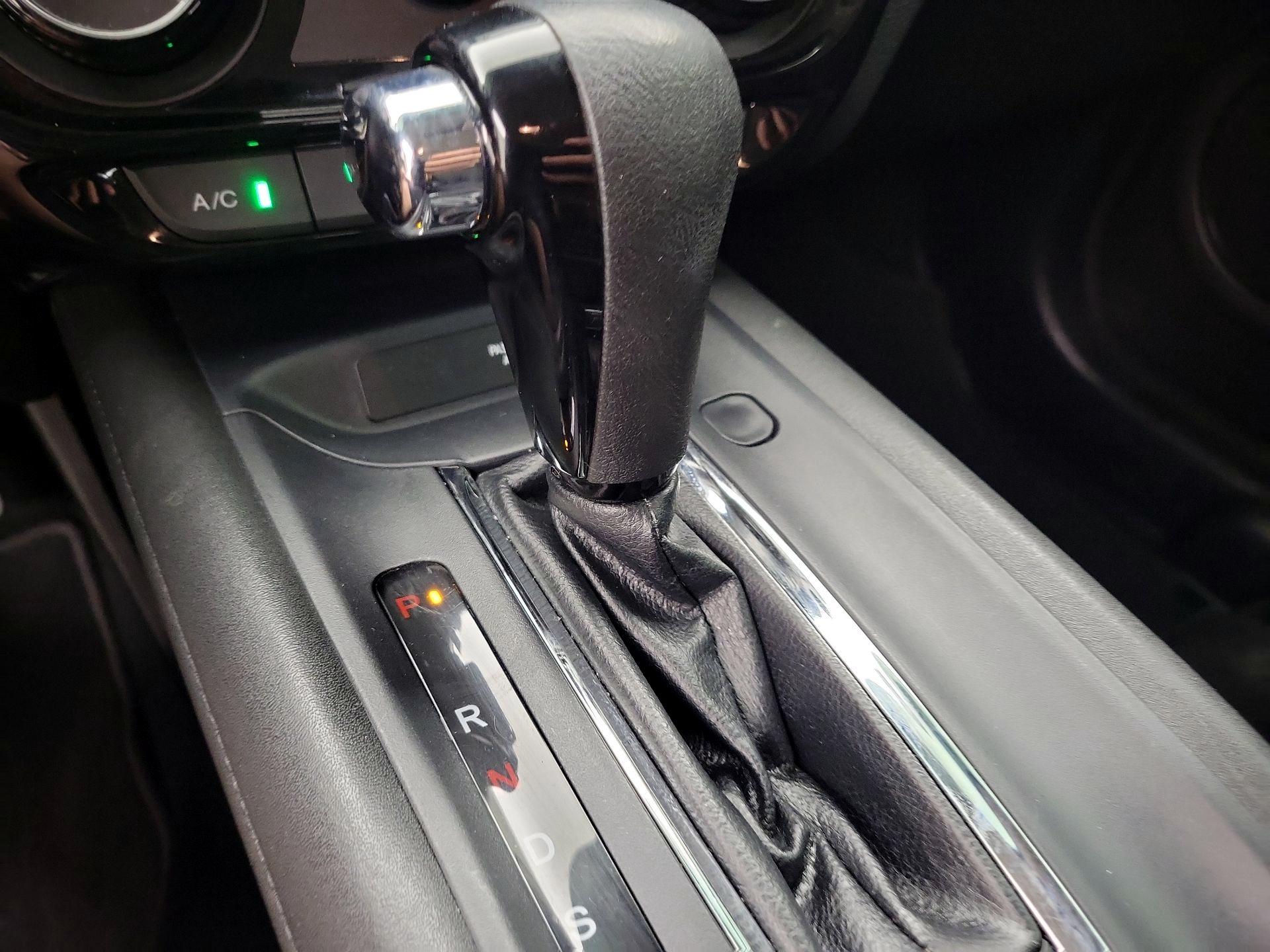 Thumbnail: 2019 Honda HR-V - 17