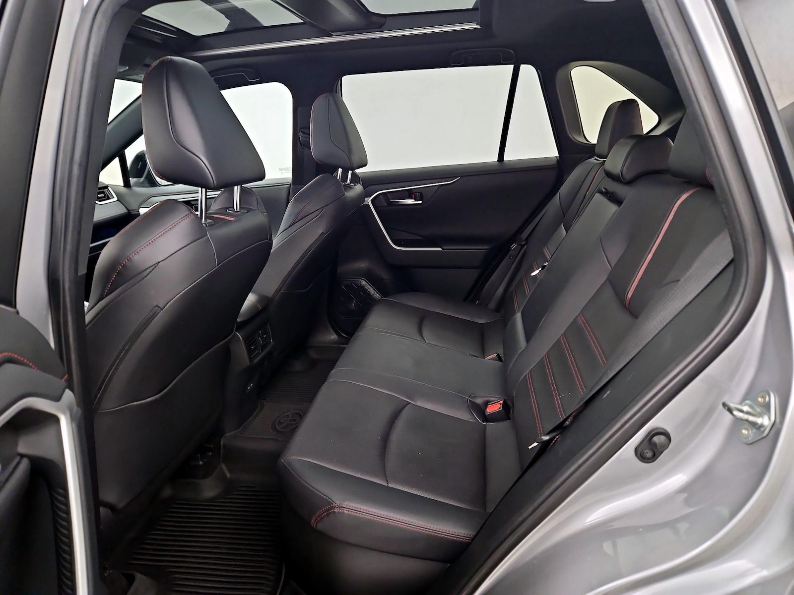 2024 Toyota RAV4 XSE - Photo 21