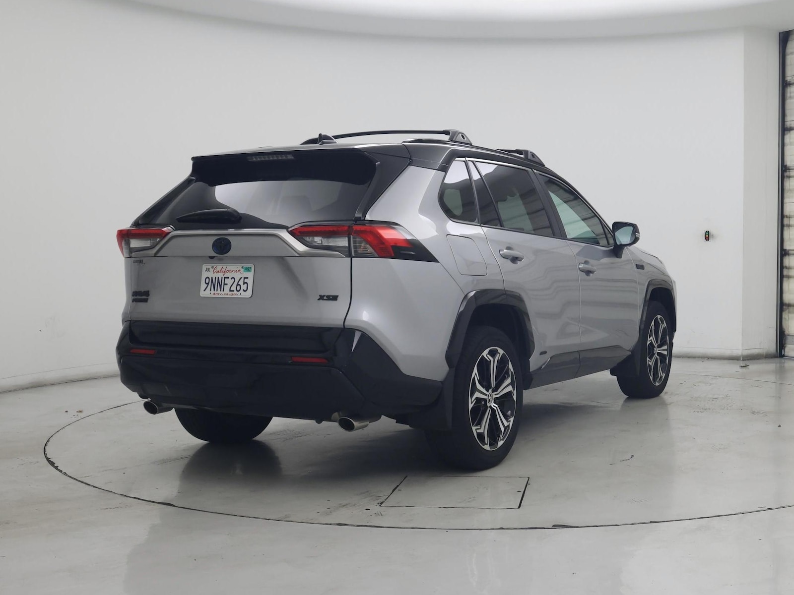 2024 Toyota RAV4 XSE - Photo 9