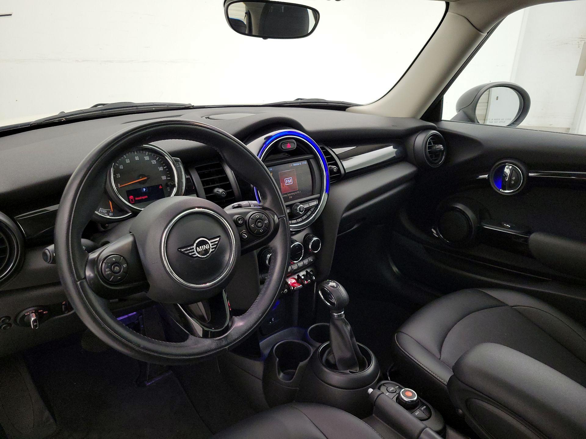 Thumbnail: 2019 MINI Cooper Hardtop - 9