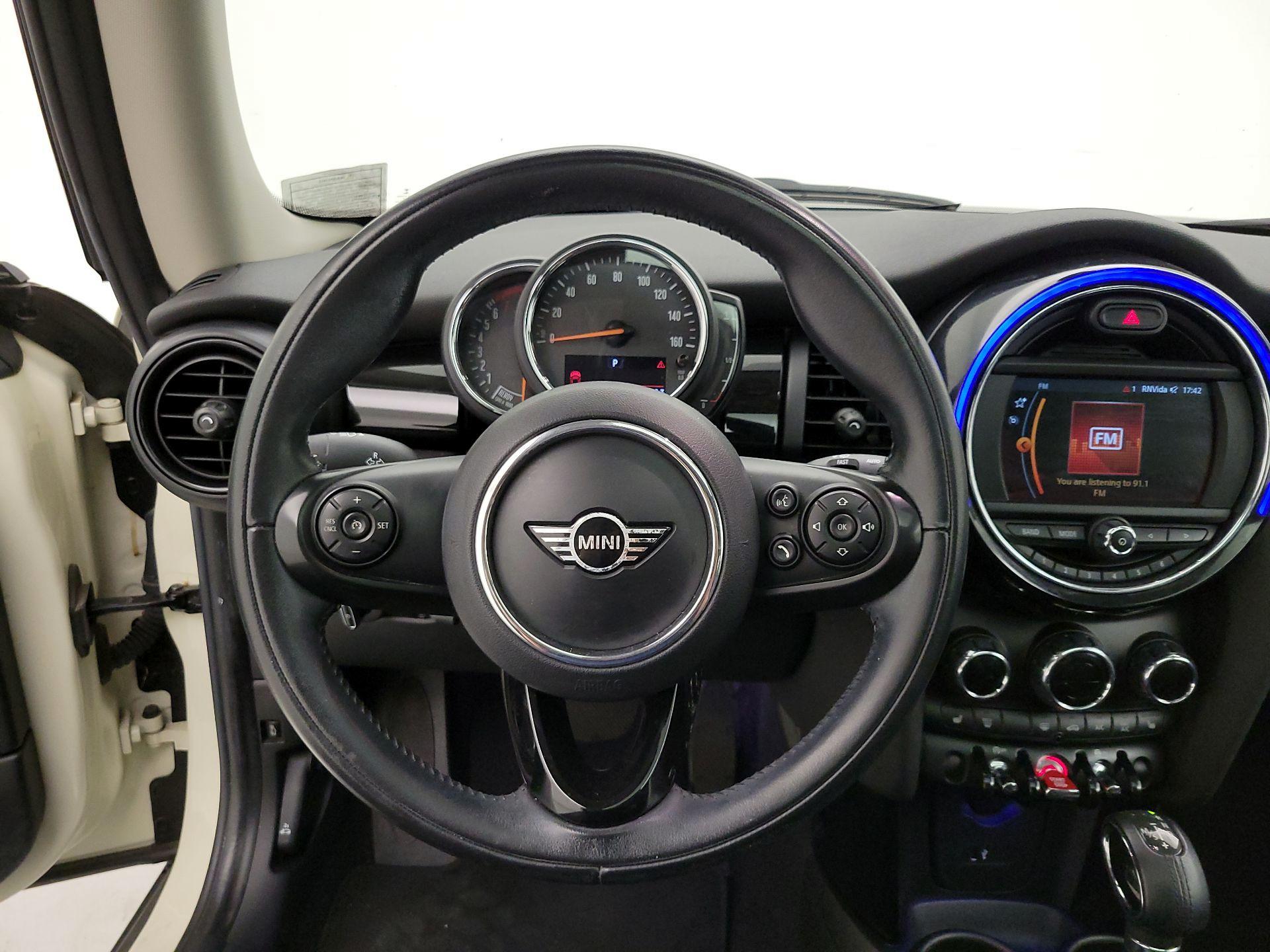 Thumbnail: 2019 MINI Cooper Hardtop - 10