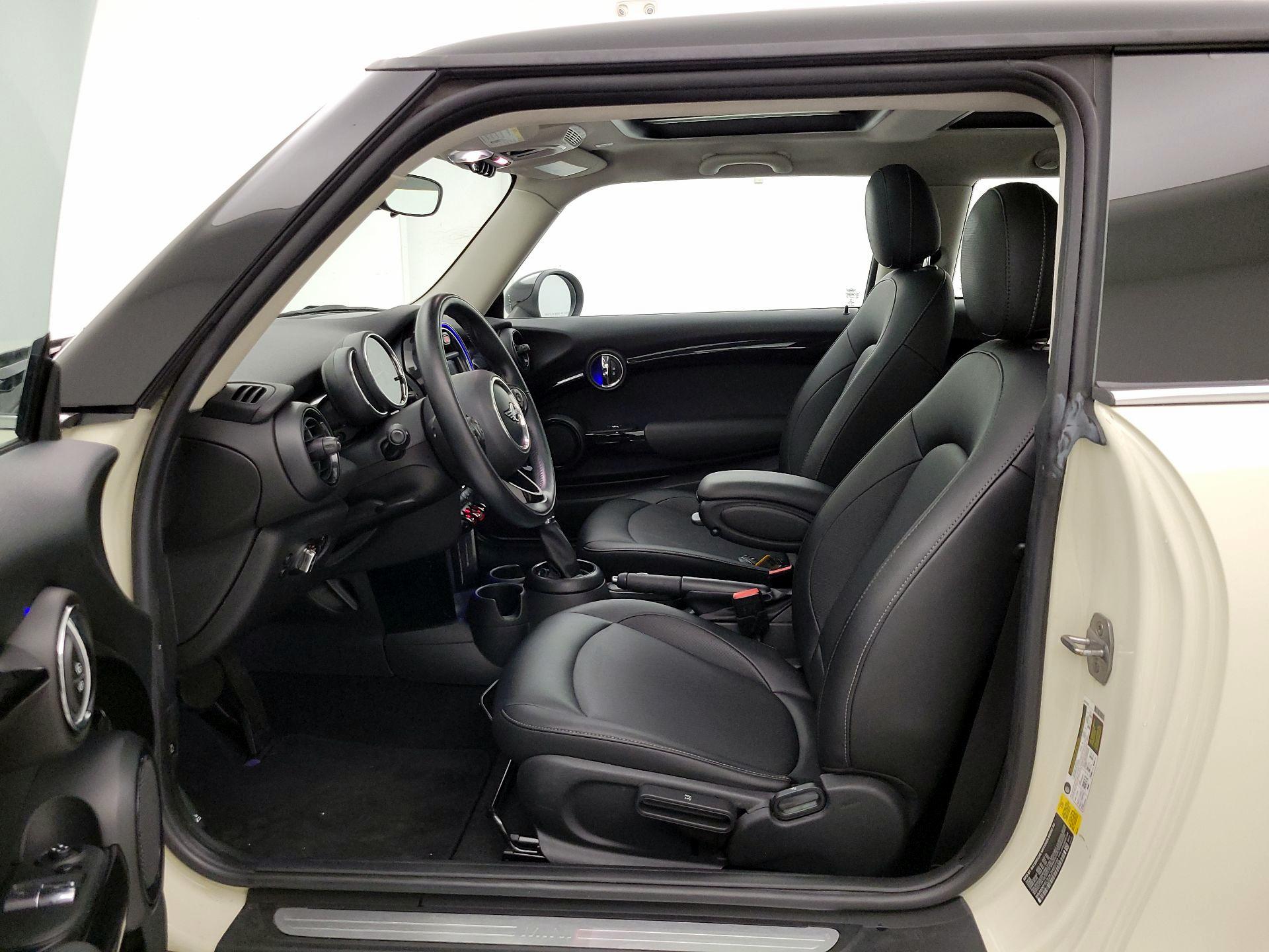 Thumbnail: 2019 MINI Cooper Hardtop - 11