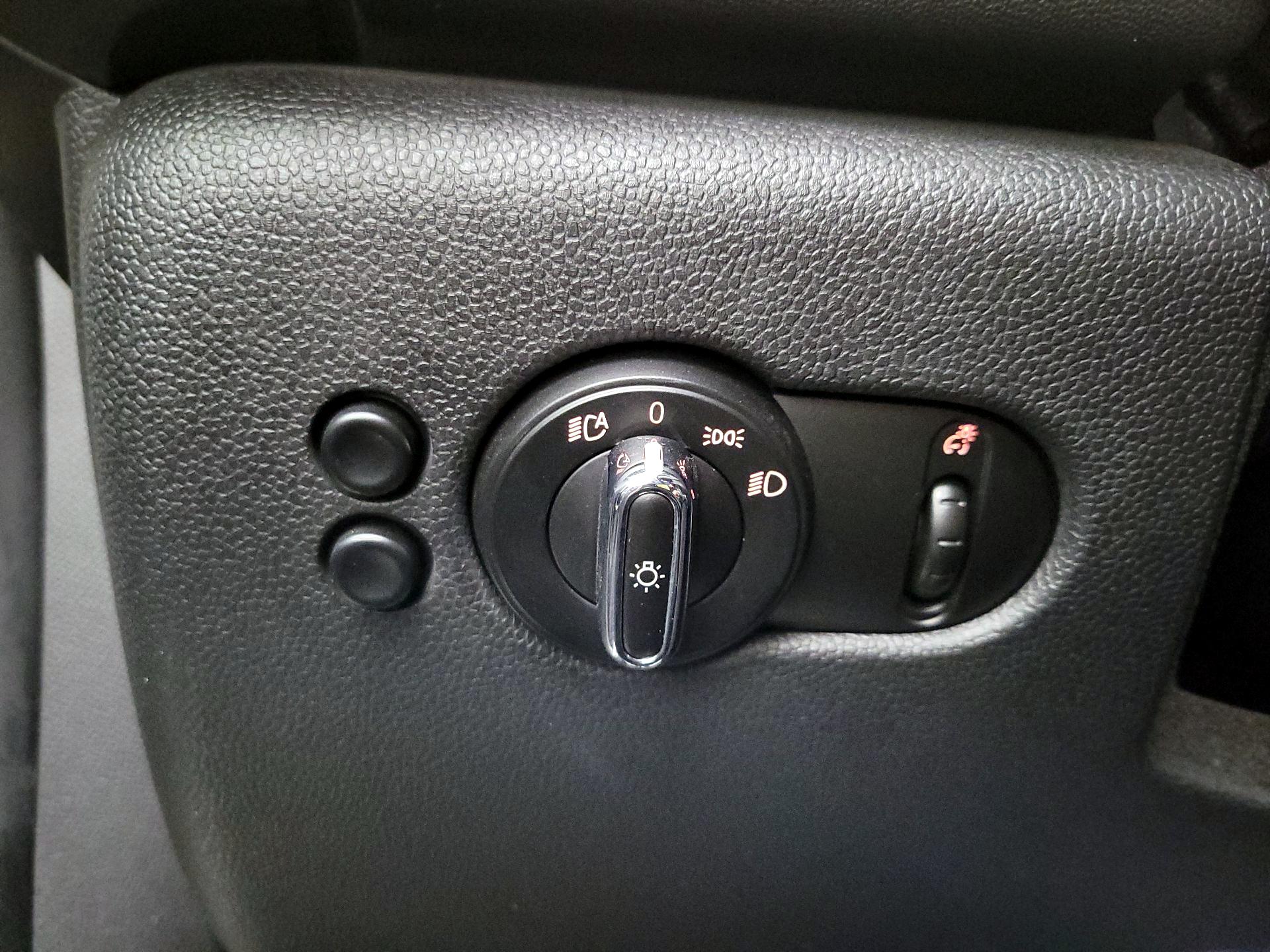 Thumbnail: 2019 MINI Cooper Hardtop - 13