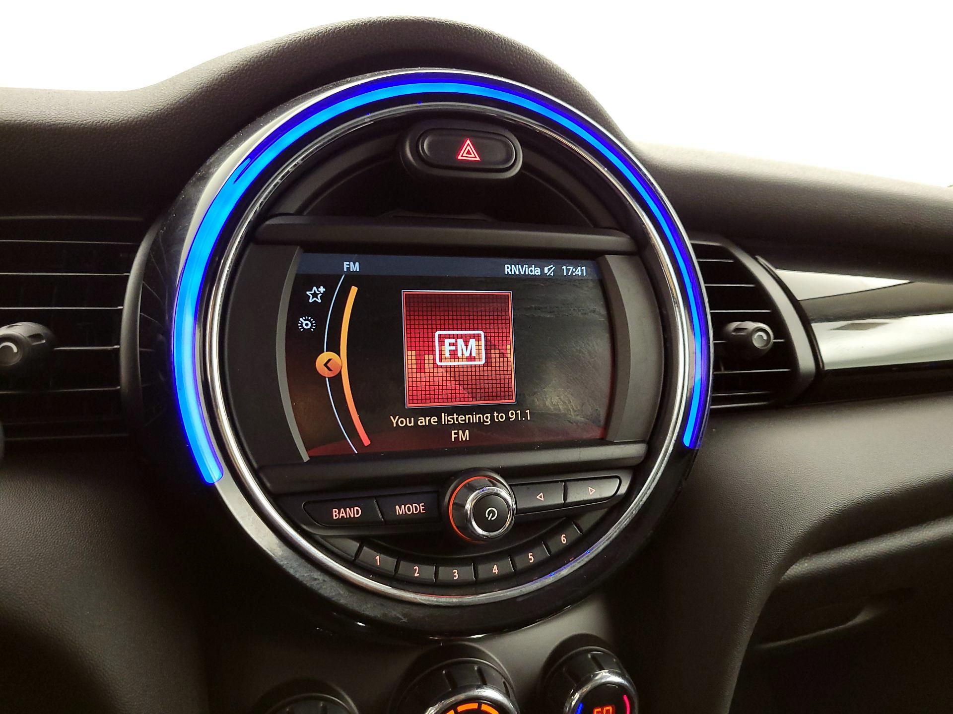 Thumbnail: 2019 MINI Cooper Hardtop - 15