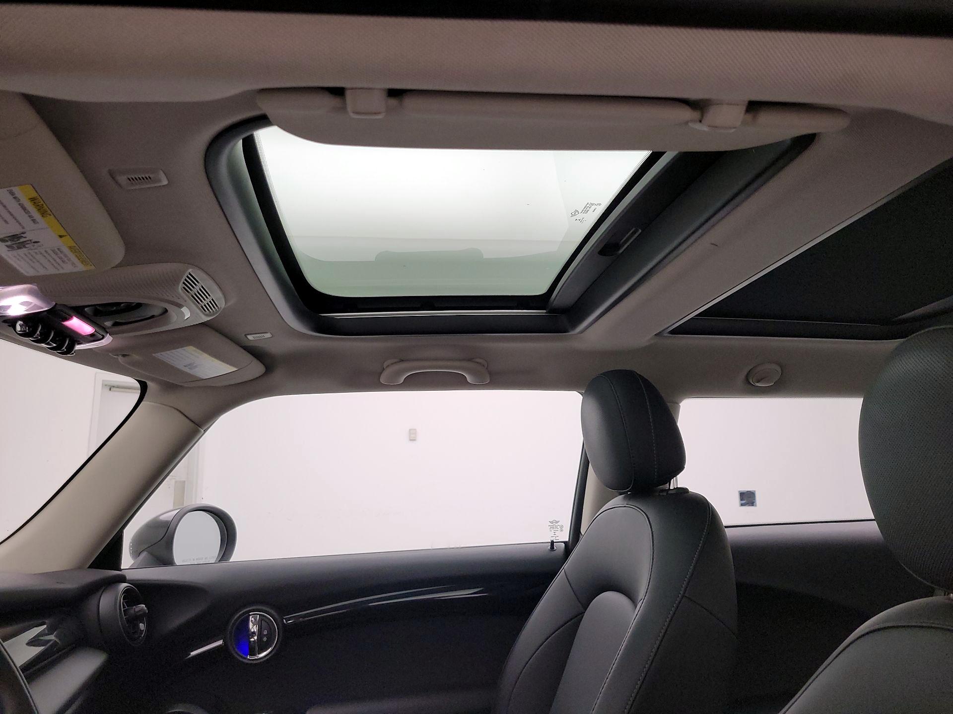 Thumbnail: 2019 MINI Cooper Hardtop - 19