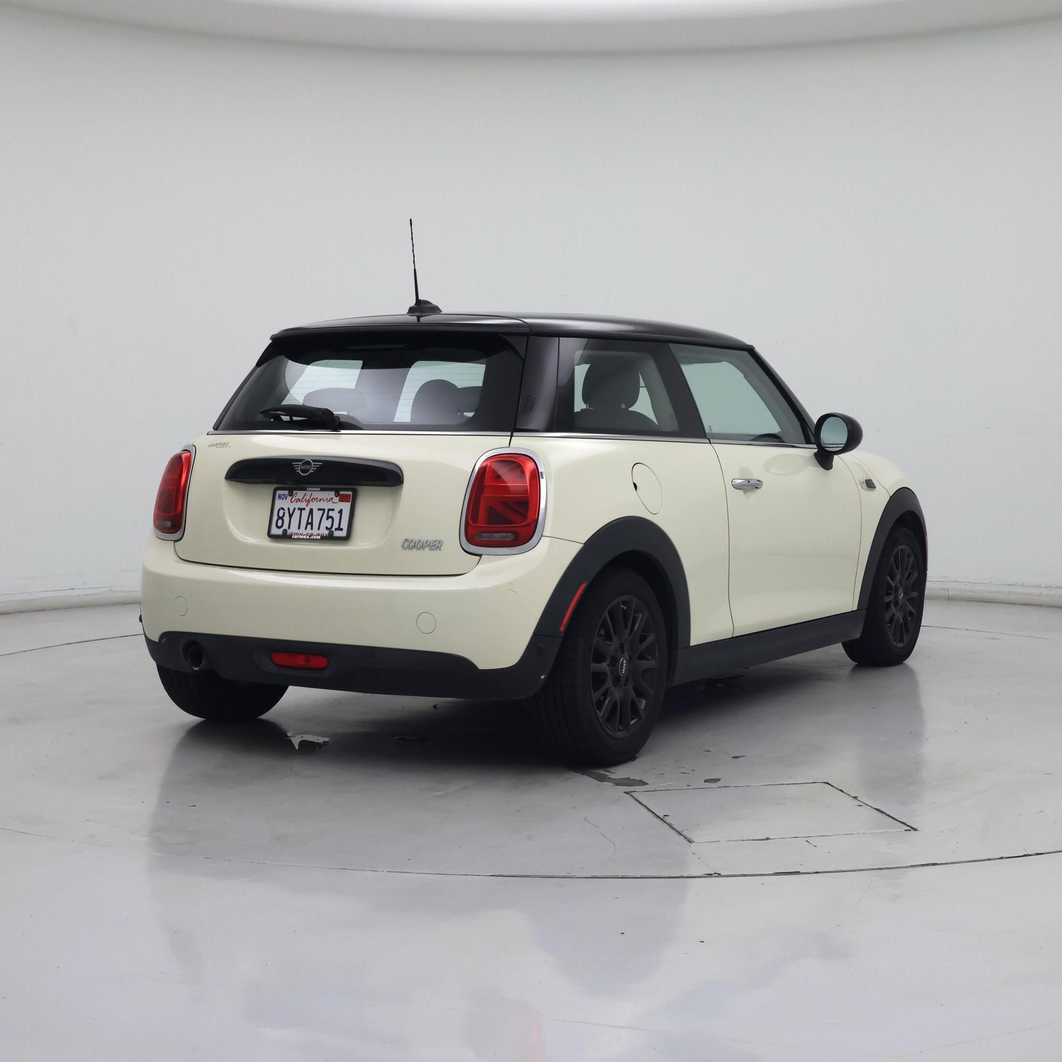 Thumbnail: 2019 MINI Cooper Hardtop - 8