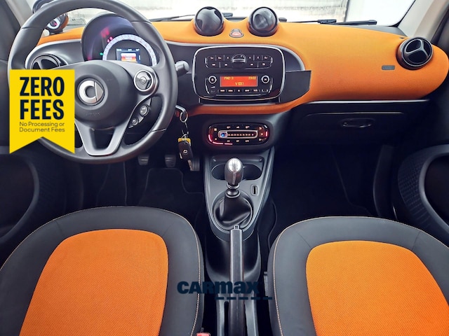 Orange 2016 smart fortwo Hatchback Rear-Wheel Drive Automatic