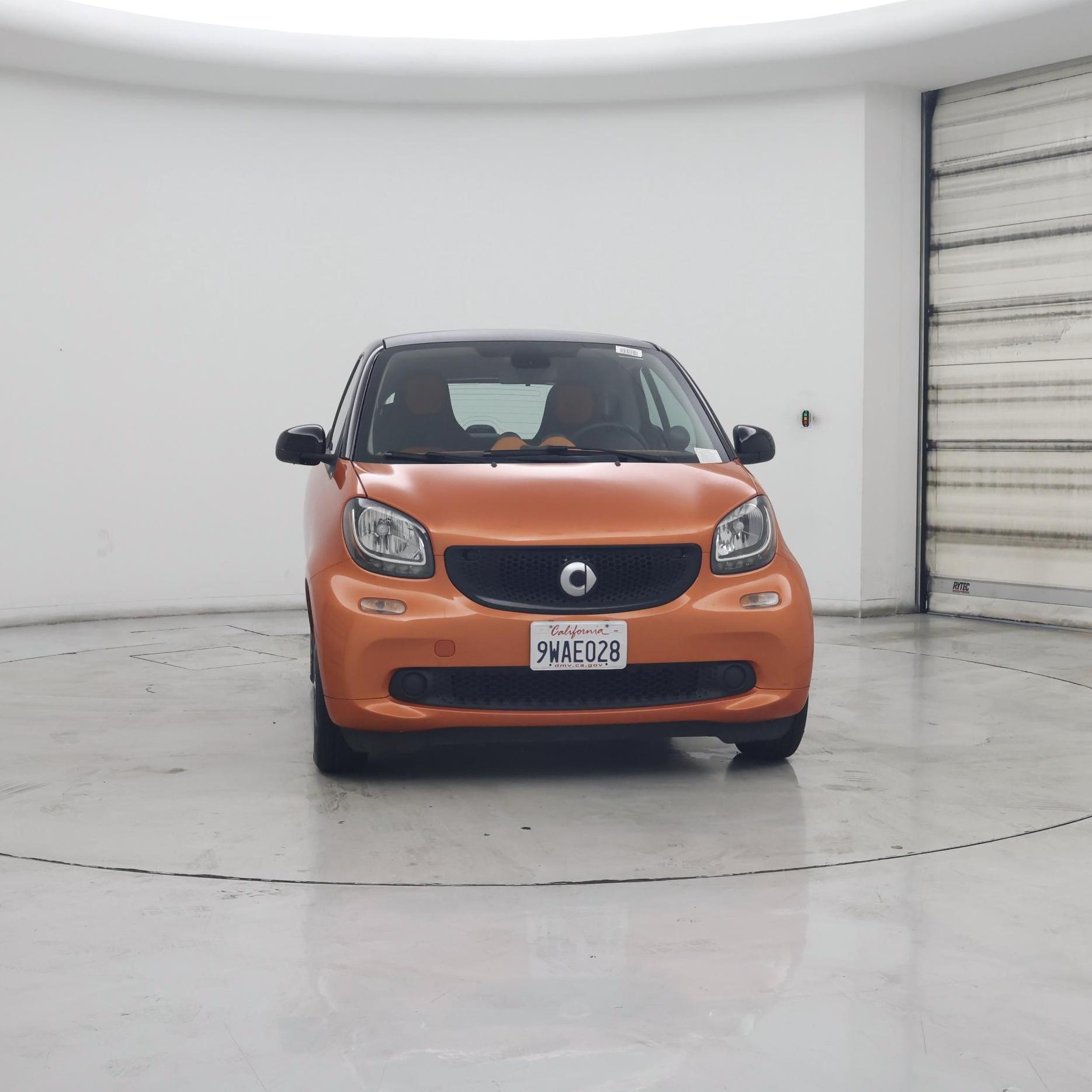 Thumbnail: 2016 smart fortwo - 5