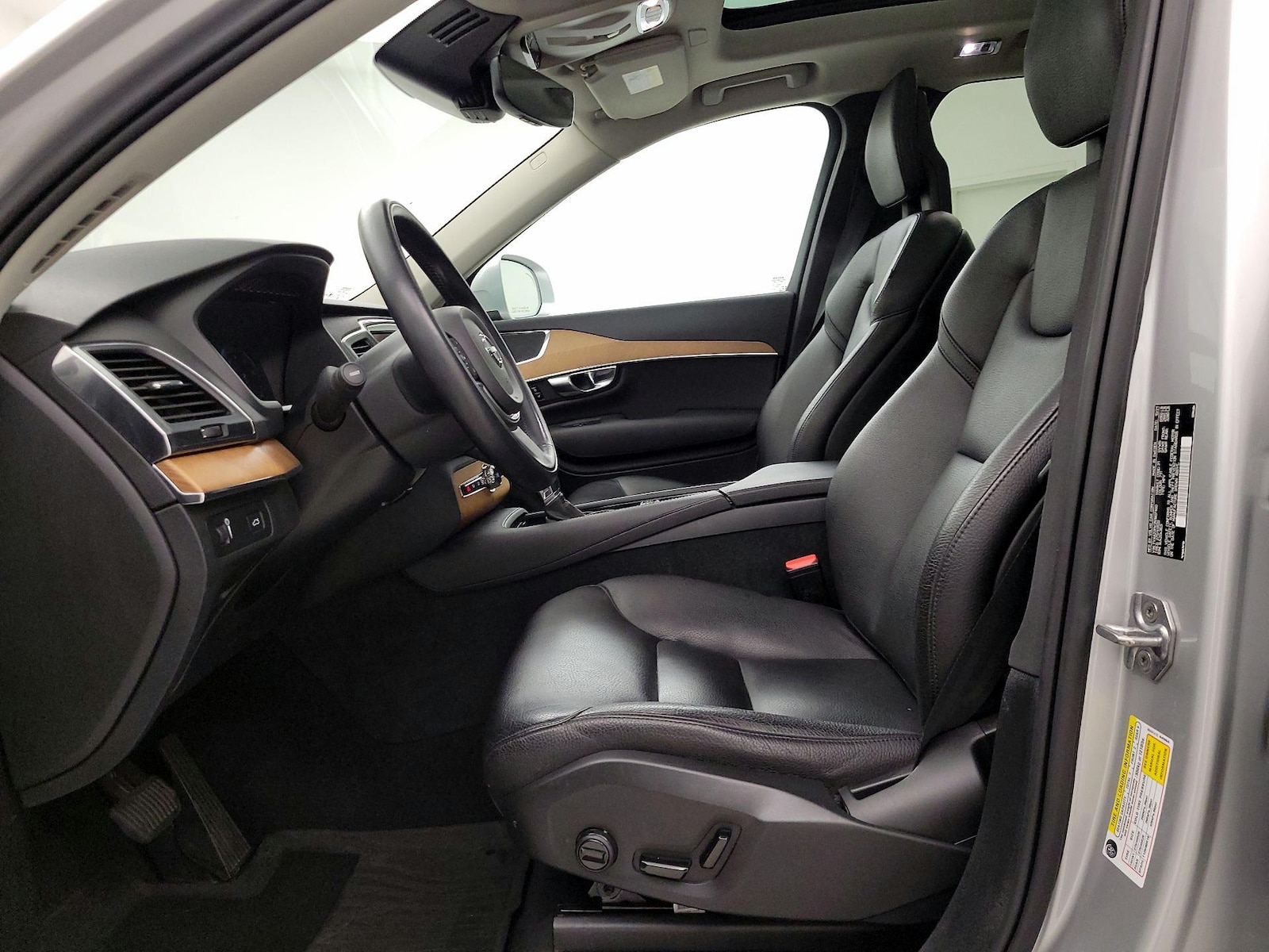 2022 Volvo XC90 Momentum - Photo 12