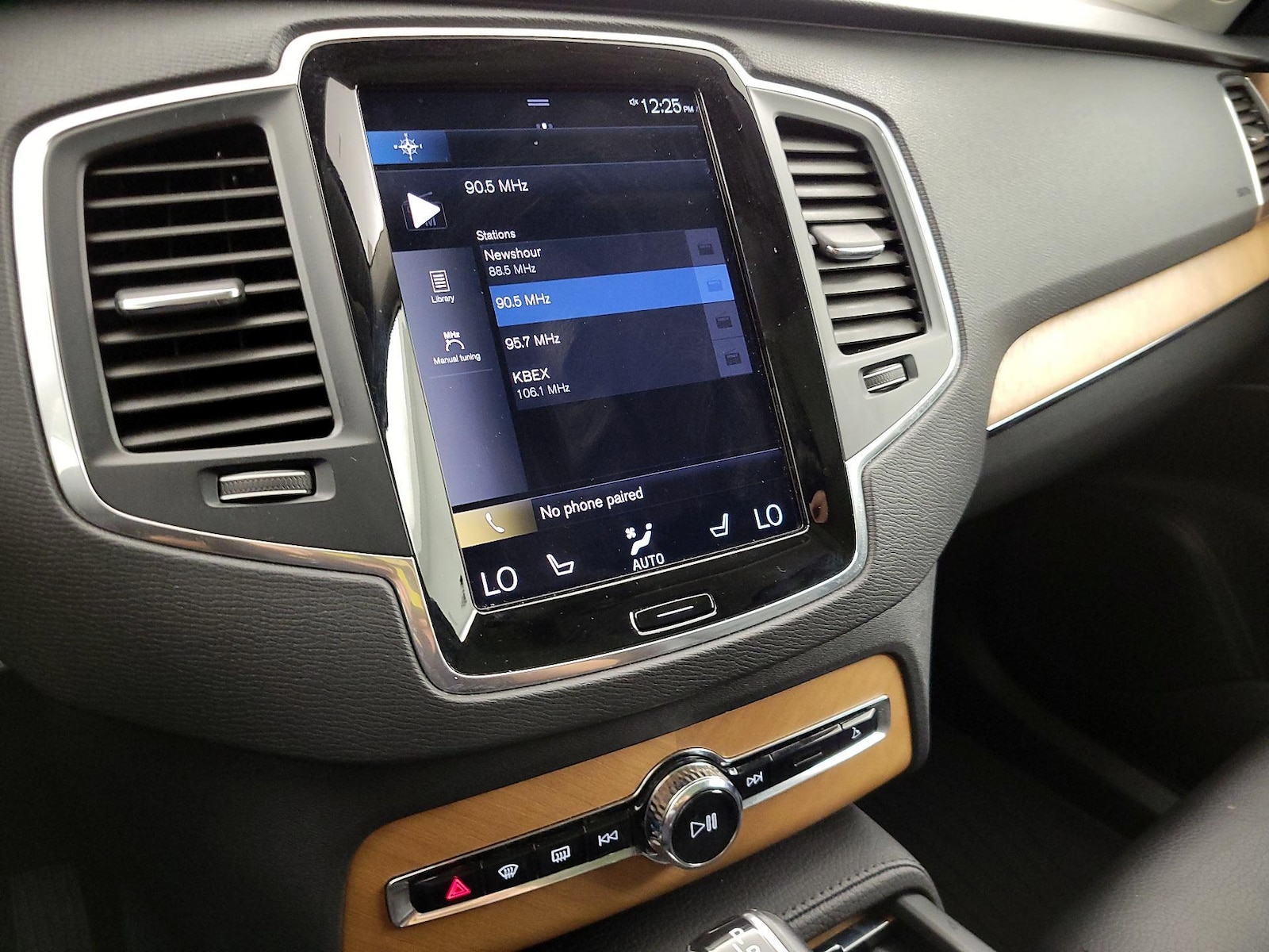 2022 Volvo XC90 Momentum - Photo 17