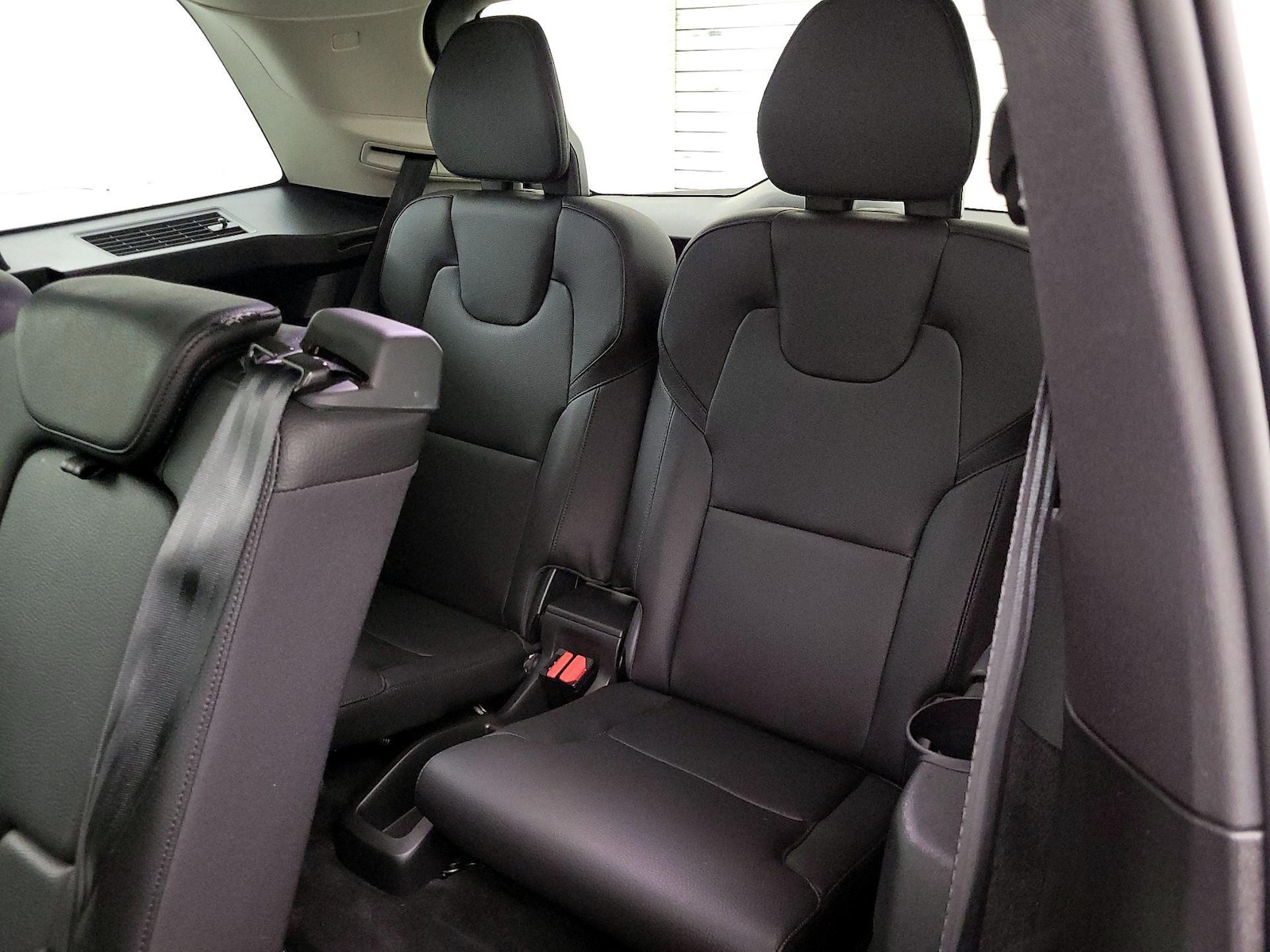 2022 Volvo XC90 Momentum - Photo 23