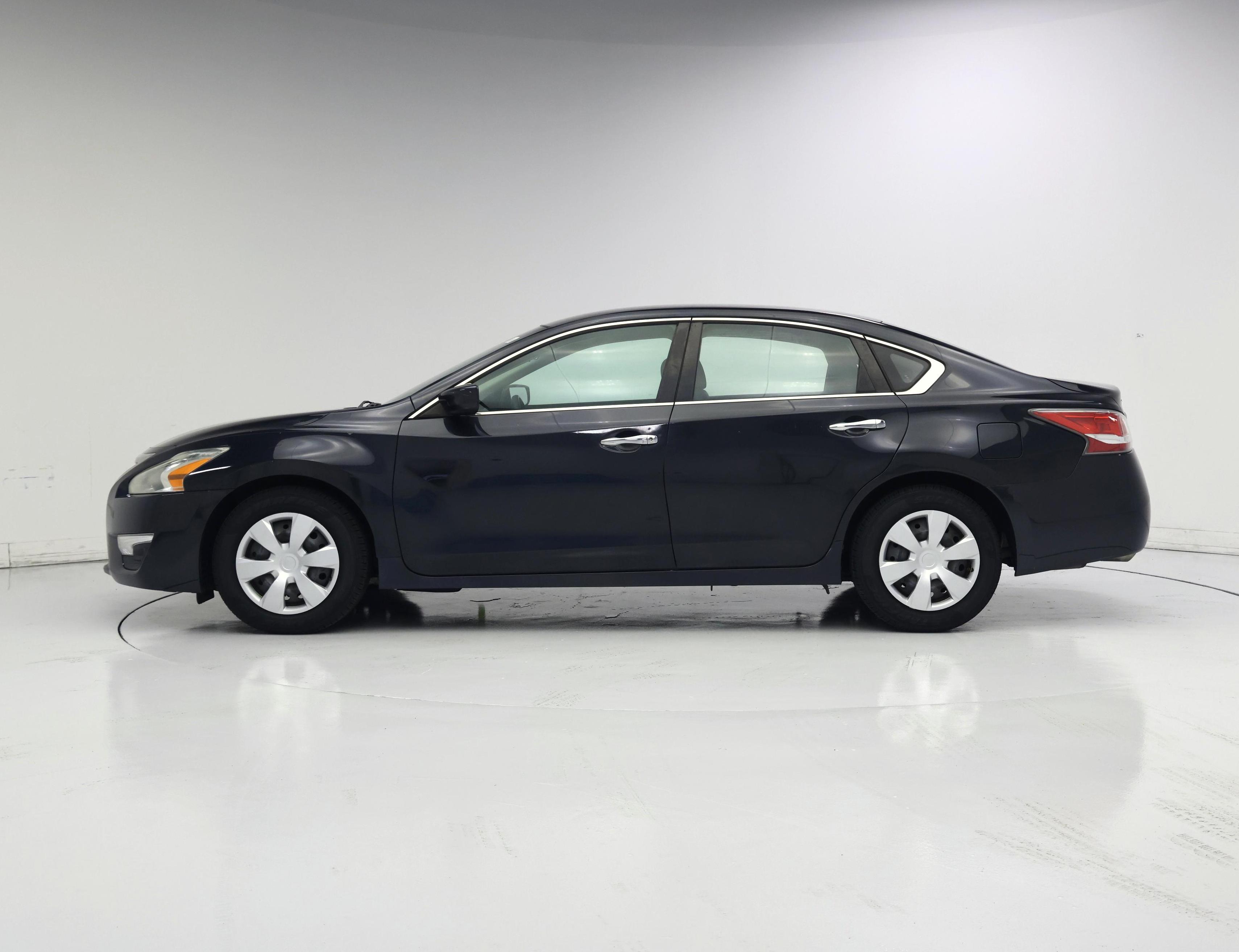 Thumbnail: 2015 Nissan Altima - 3