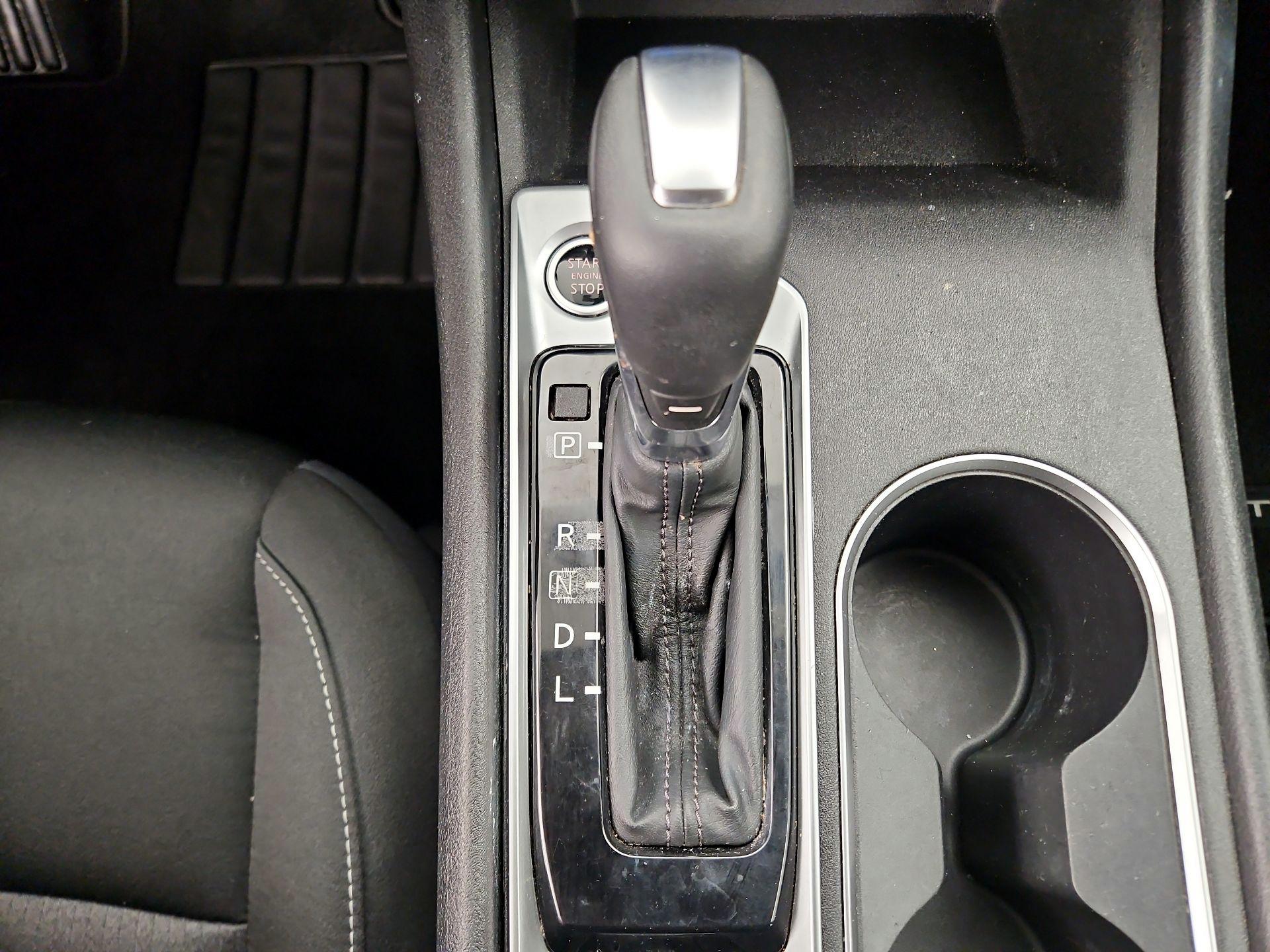 Thumbnail: 2019 Nissan Altima - 15