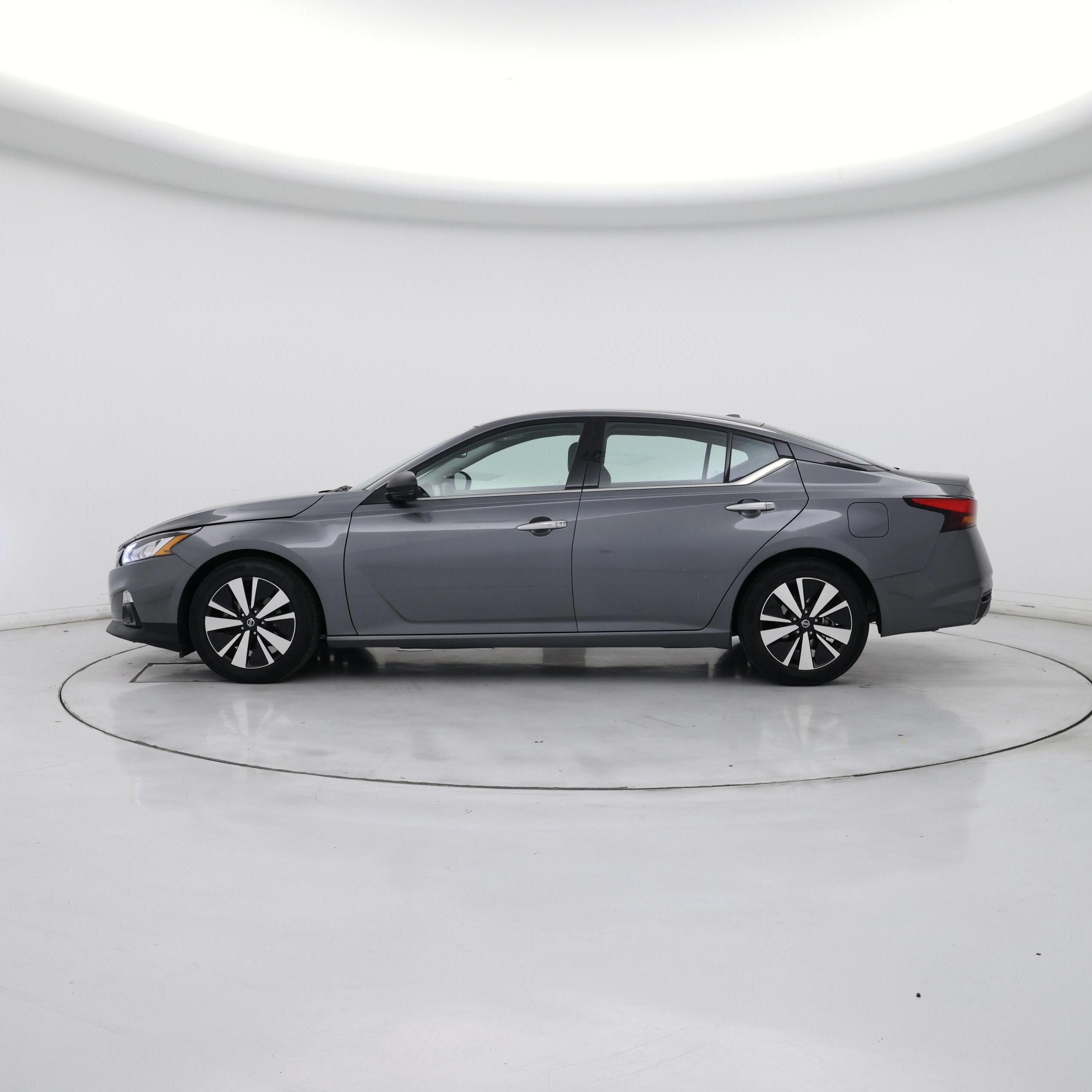 Thumbnail: 2019 Nissan Altima - 3