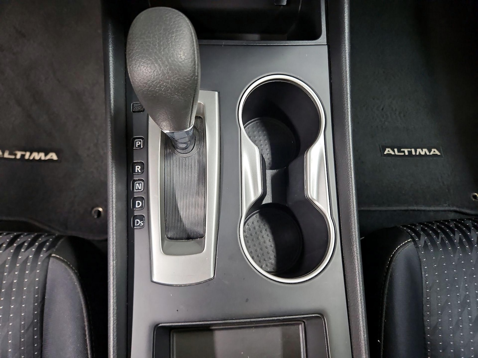 2016 Nissan Altima S - Photo 18