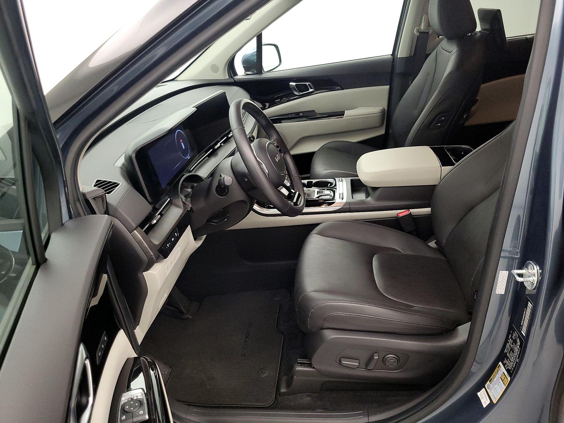 Thumbnail: 2024 Kia Carnival - 11